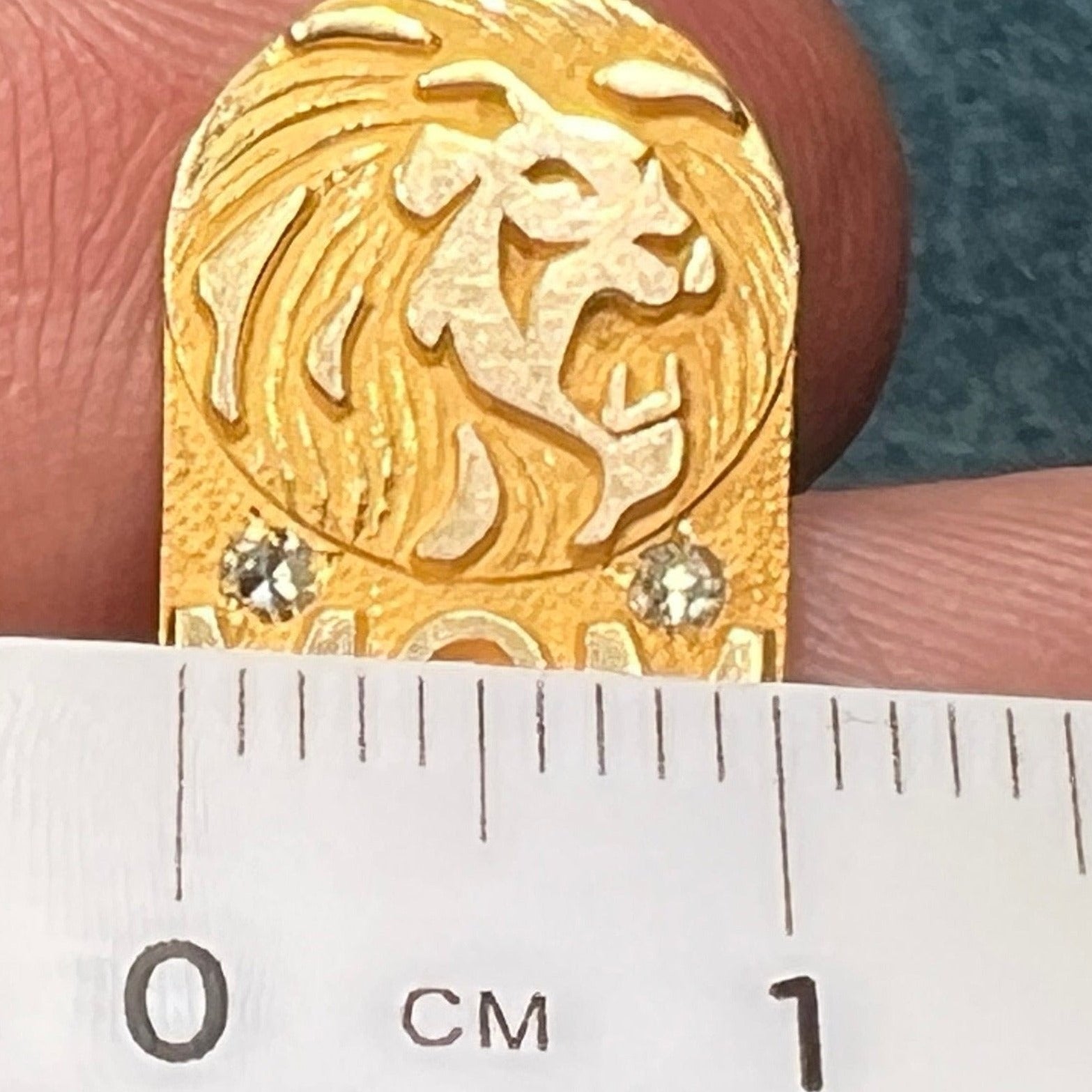 14k Gold MGM LION Pendant w Gypsy-Set Diamonds *RARE*