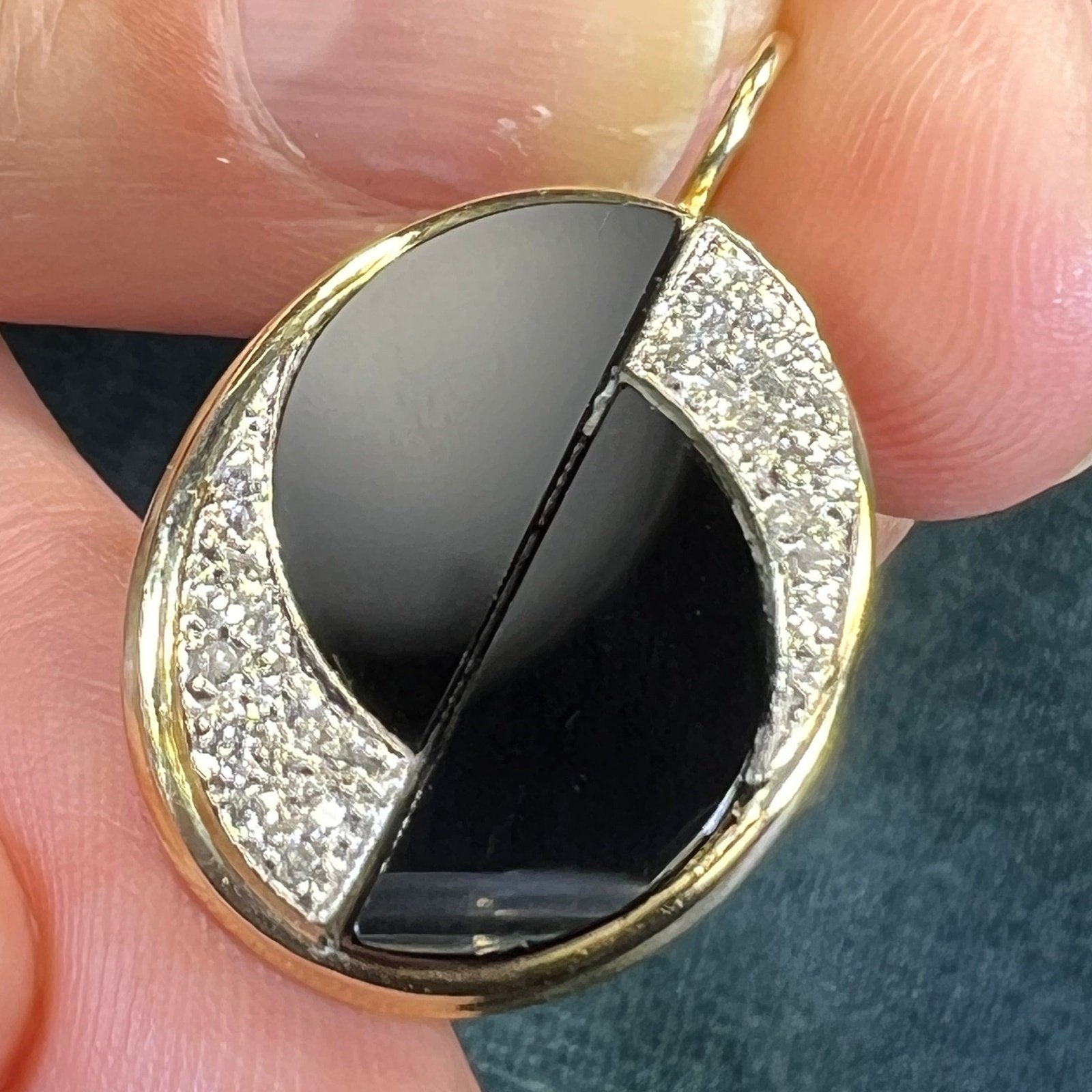 14k Gold Onyx Pendant w Diamonds. Mid-Century Modern. 5g + 1"