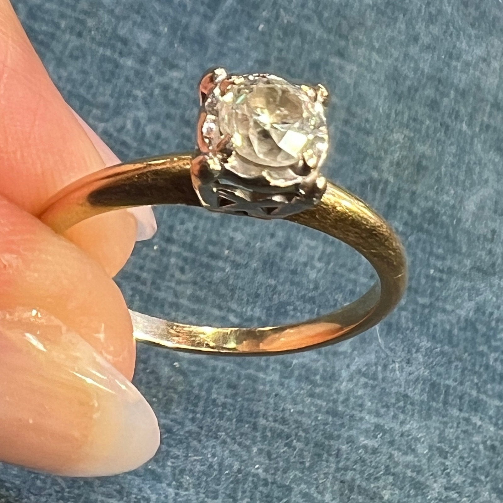 14k Gold Solitaire Diamond Engagement Ring. Classic Antique