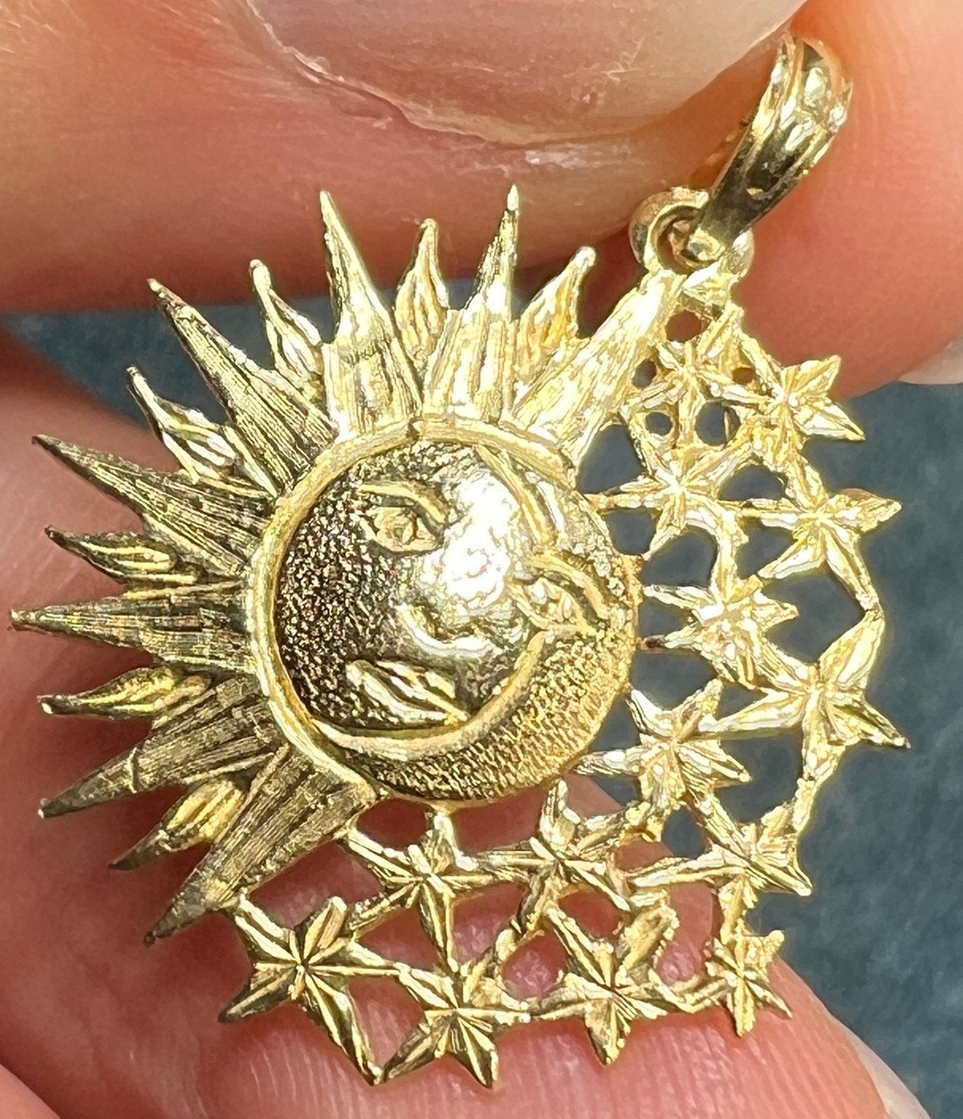 14k Gold Sun/Moon Face Pendant w Star Shower. Medallion 1"