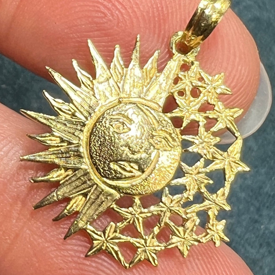 14k Gold Sun/Moon Face Pendant w Star Shower. Medallion 1"