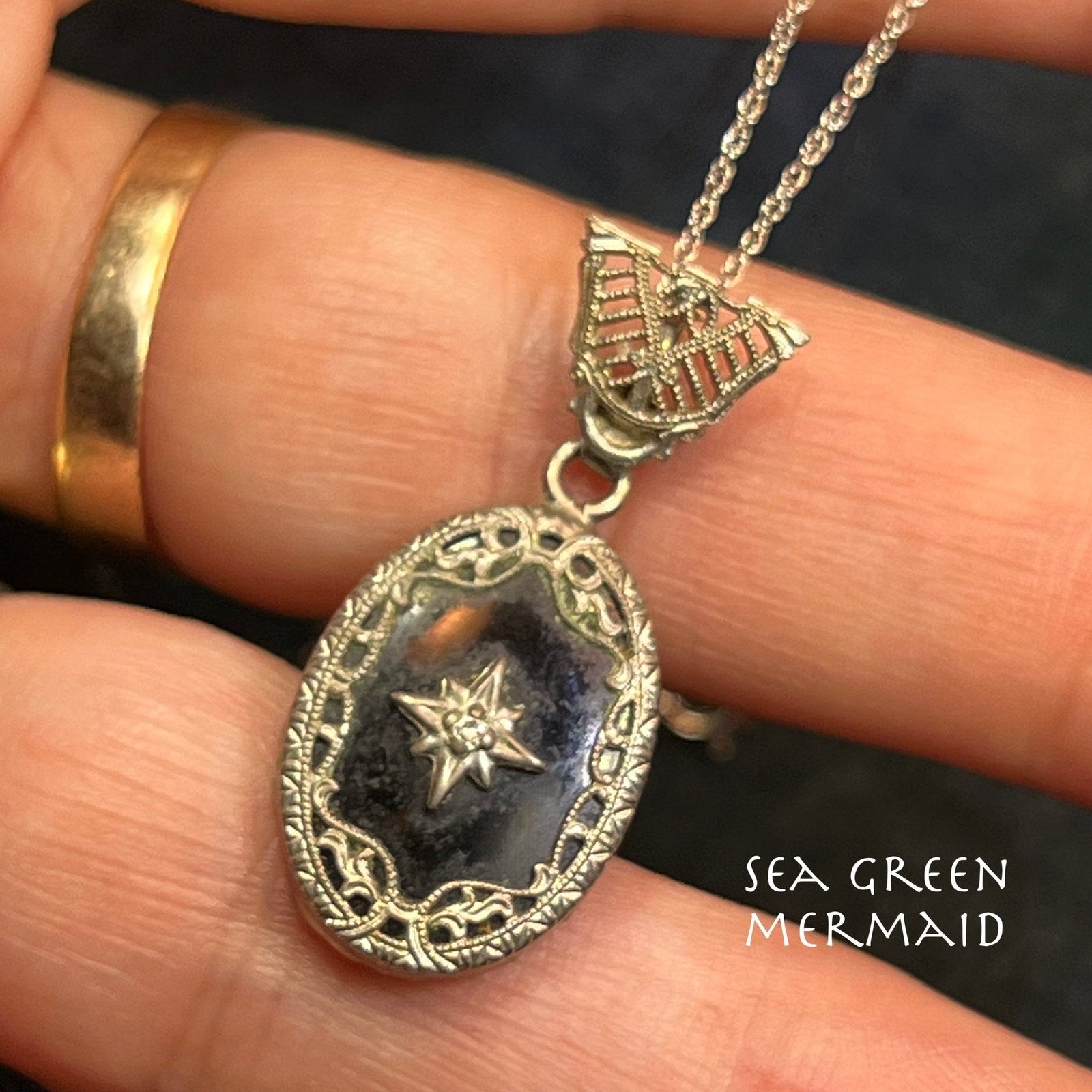 14k White Gold Onyx Pendant w Diamond. 18" Chain Necklace. Deco