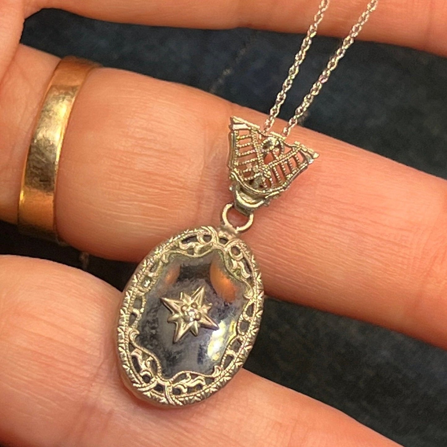14k White Gold Onyx Pendant w Diamond. 18" Chain Necklace. Deco