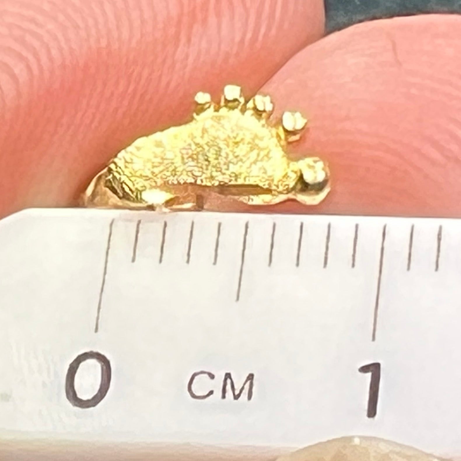 14k Yellow Gold 70's BAREFOOT Beach Sandy Toes Earrings. Tiny!