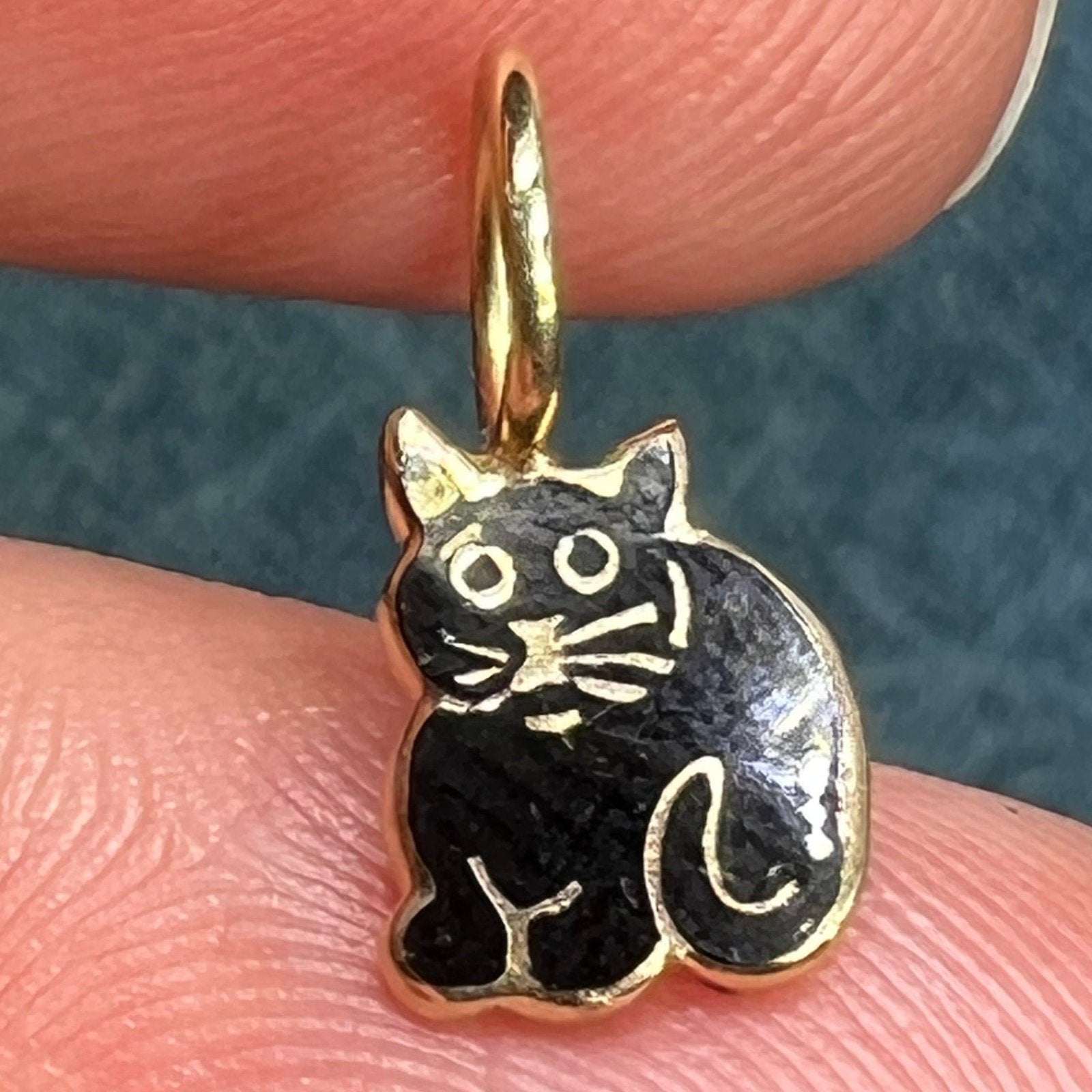 14k Yellow Gold Black Enamel Sitting Cat Pendant. TINY!