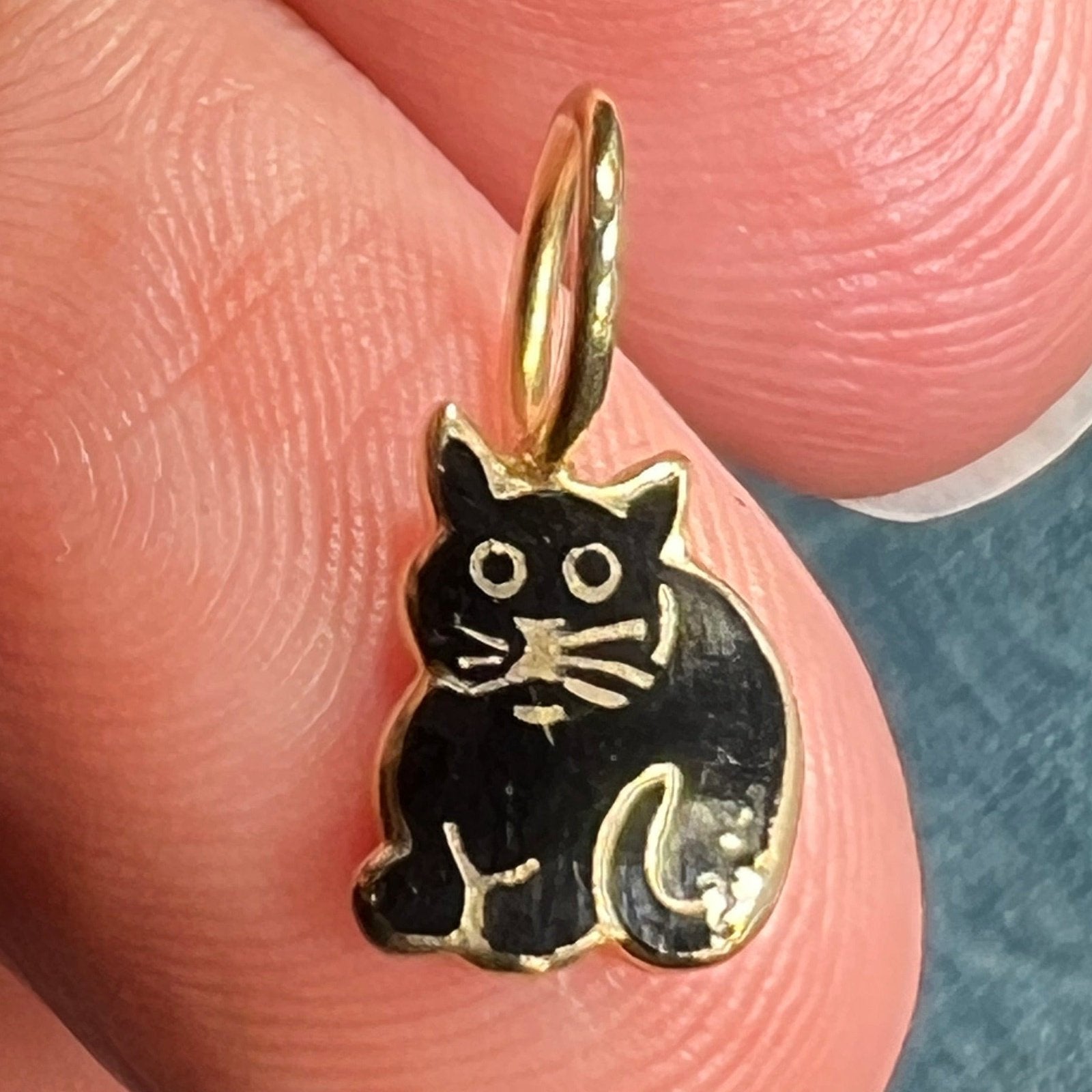 14k Yellow Gold Black Enamel Sitting Cat Pendant. TINY!