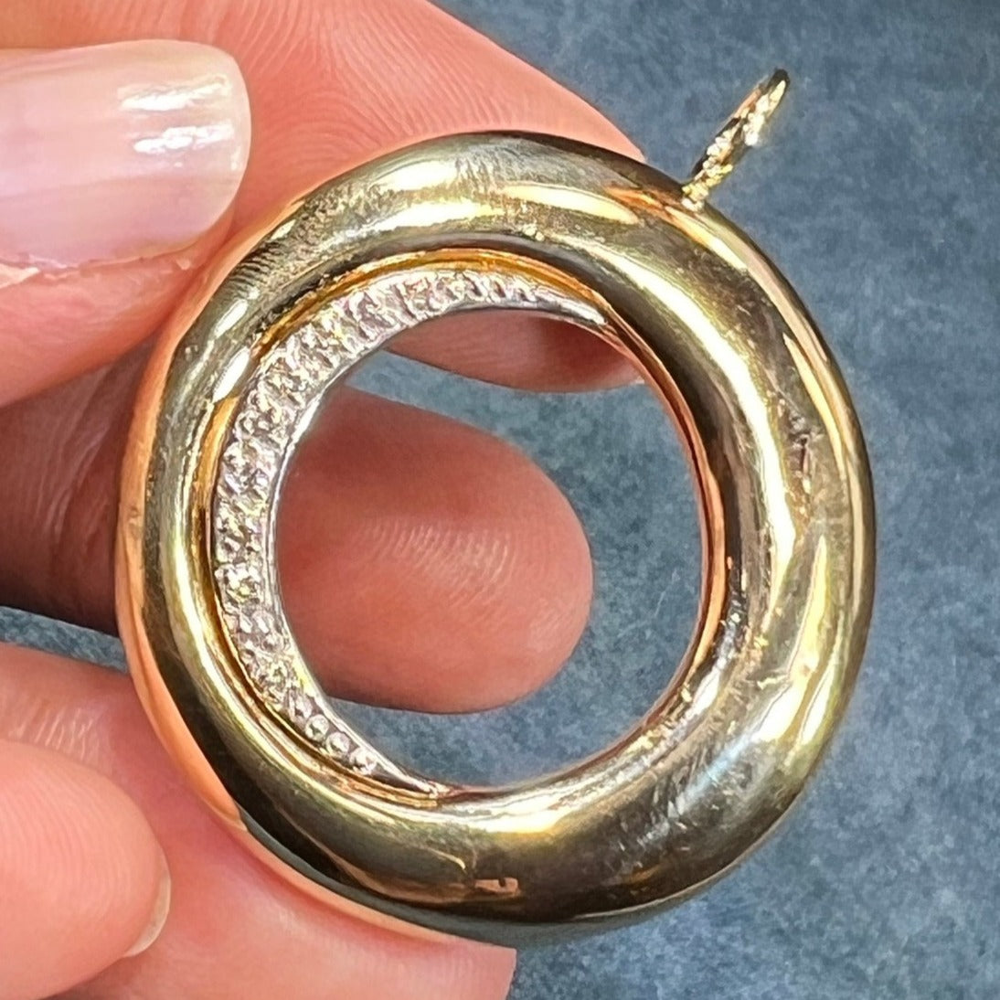 14k Yellow Gold Circle Pendant w Diamond Crescent Moon. 1.7" + 6g