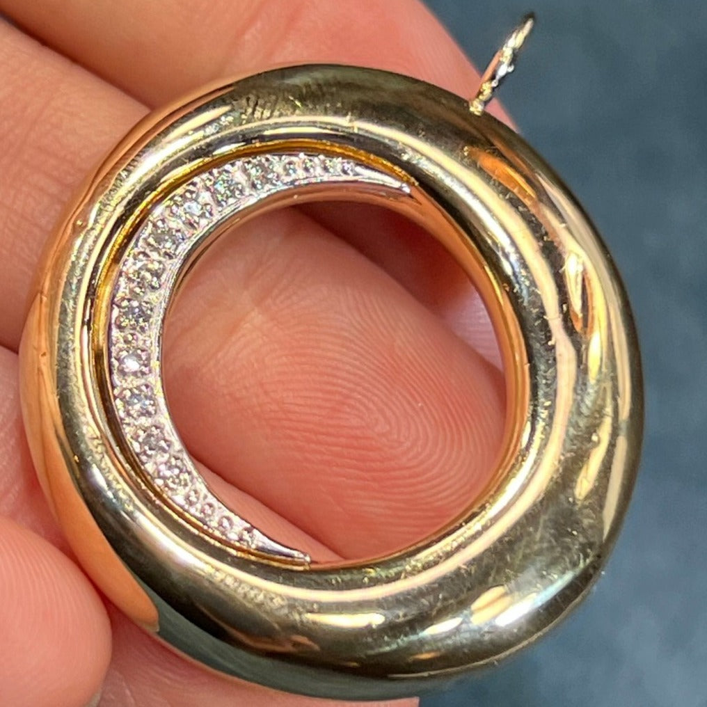 14k Yellow Gold Circle Pendant w Diamond Crescent Moon. 1.7" + 6g