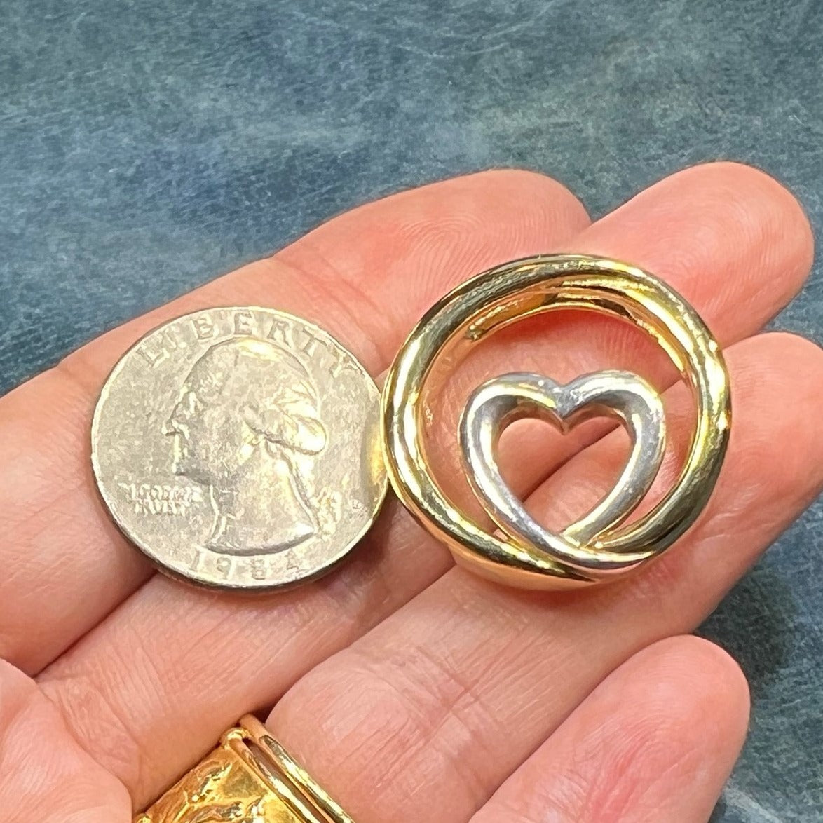 14k Yellow Gold Circle Slide Pendant w Silver Heart. 1"