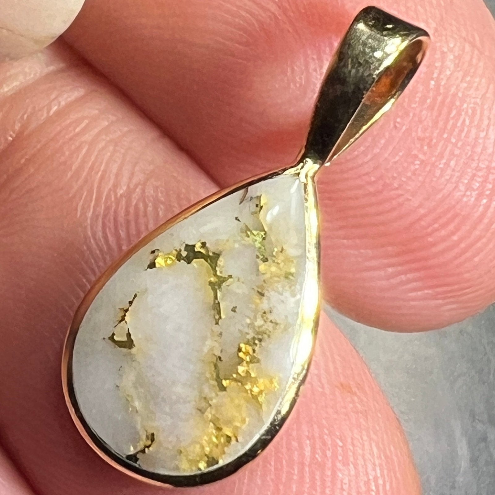 14k Yellow Gold Designer ALASKAN Gold Quartz Teardrop Pendant