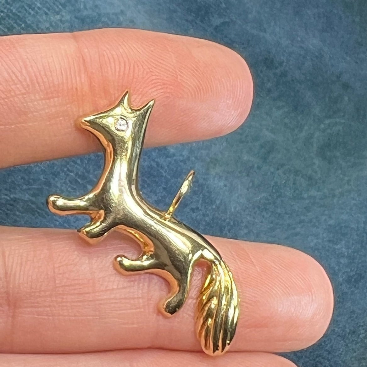 14k Yellow Gold Feisty Fox Pendant w Diamond Eye. 1.25"