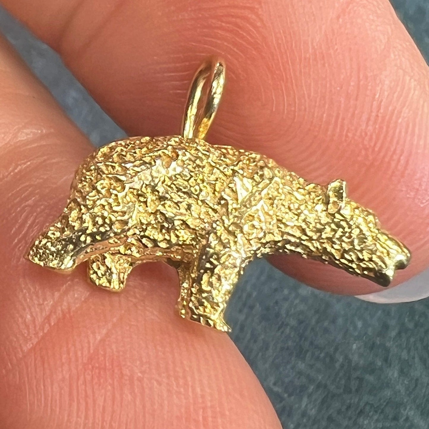 14k Yellow Gold Grizzly Bear Pendant. 3/4"