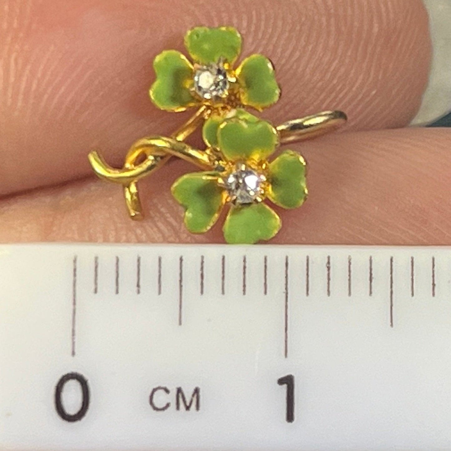 14k Yellow Gold Irish Lucky Shamrock Pendant w Diamonds. TINY!