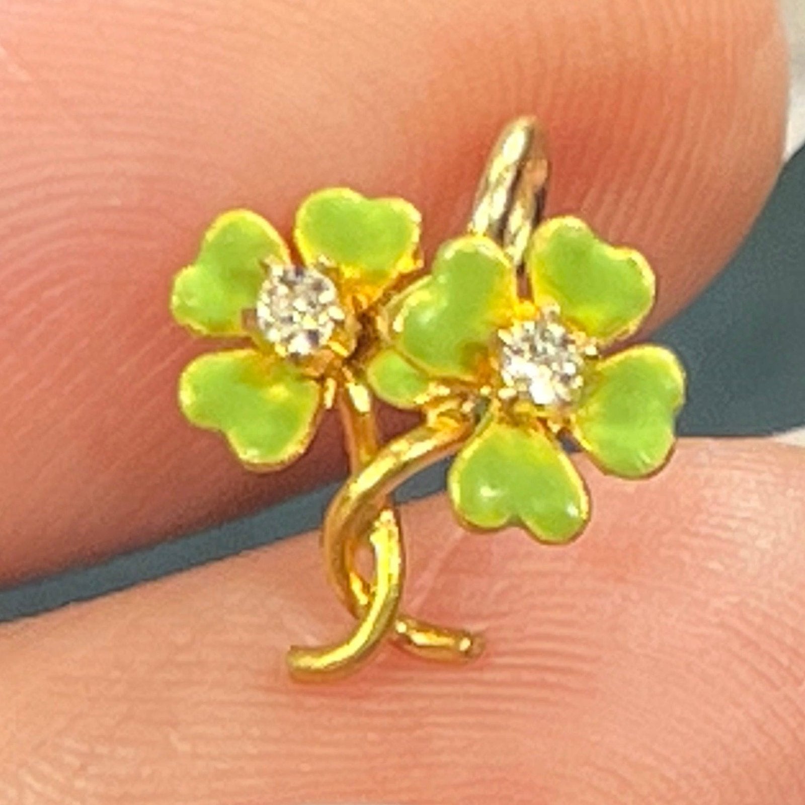 14k Yellow Gold Irish Lucky Shamrock Pendant w Diamonds. TINY!