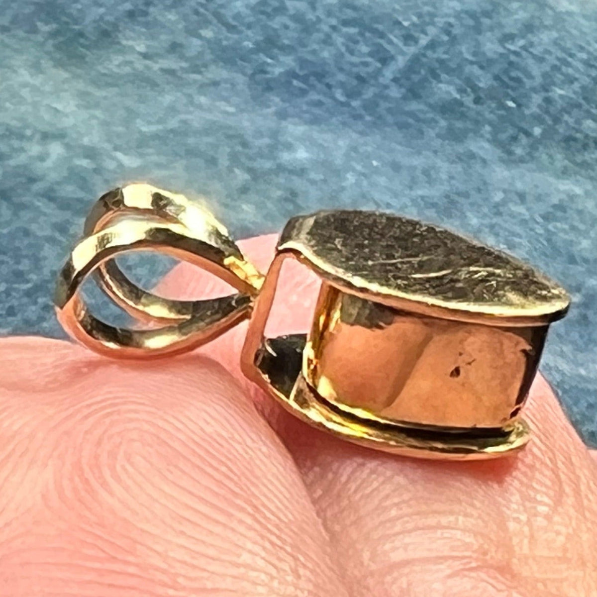14k Yellow Gold Jeweler's LOUPE Magnifier Pendant. Opens! *TINY*