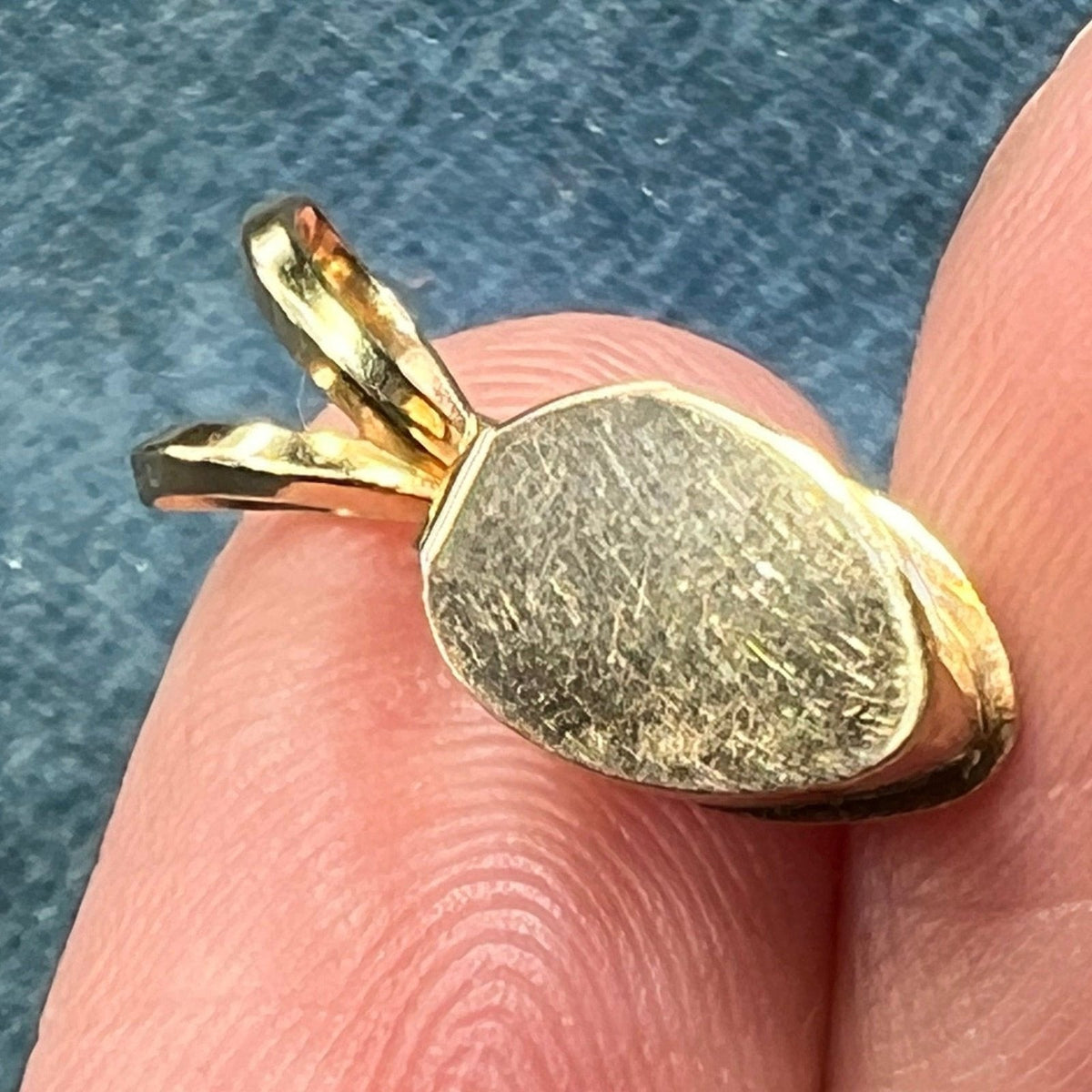 14k Yellow Gold Jeweler's LOUPE Magnifier Pendant. Opens! *TINY*