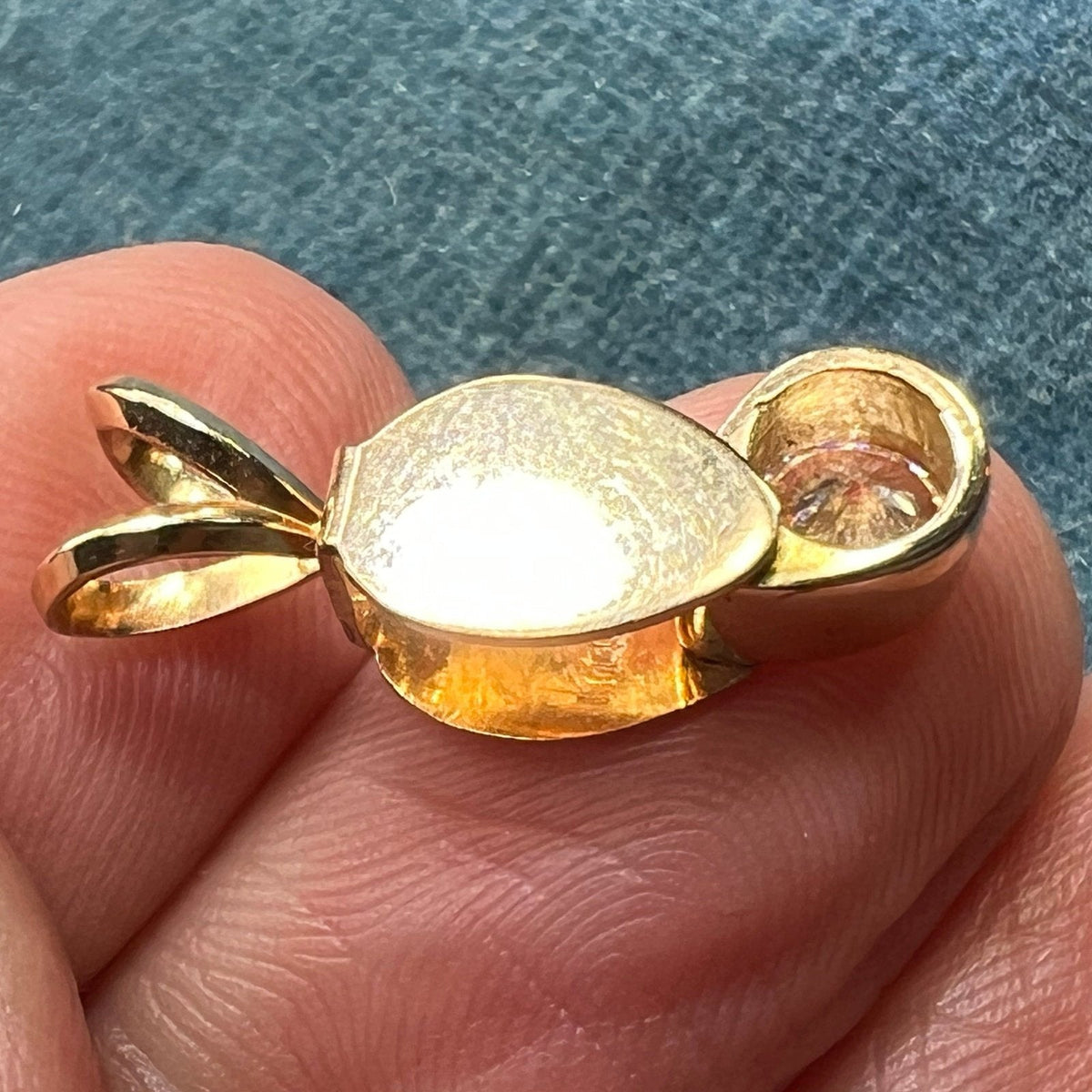 14k Yellow Gold Jeweler's LOUPE Magnifier Pendant. Opens! *TINY*