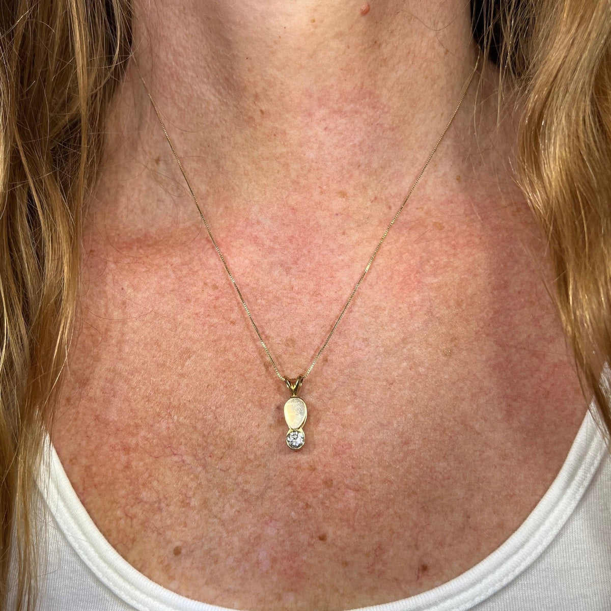 14k Yellow Gold Jeweler's LOUPE Magnifier Pendant. Opens! *TINY*