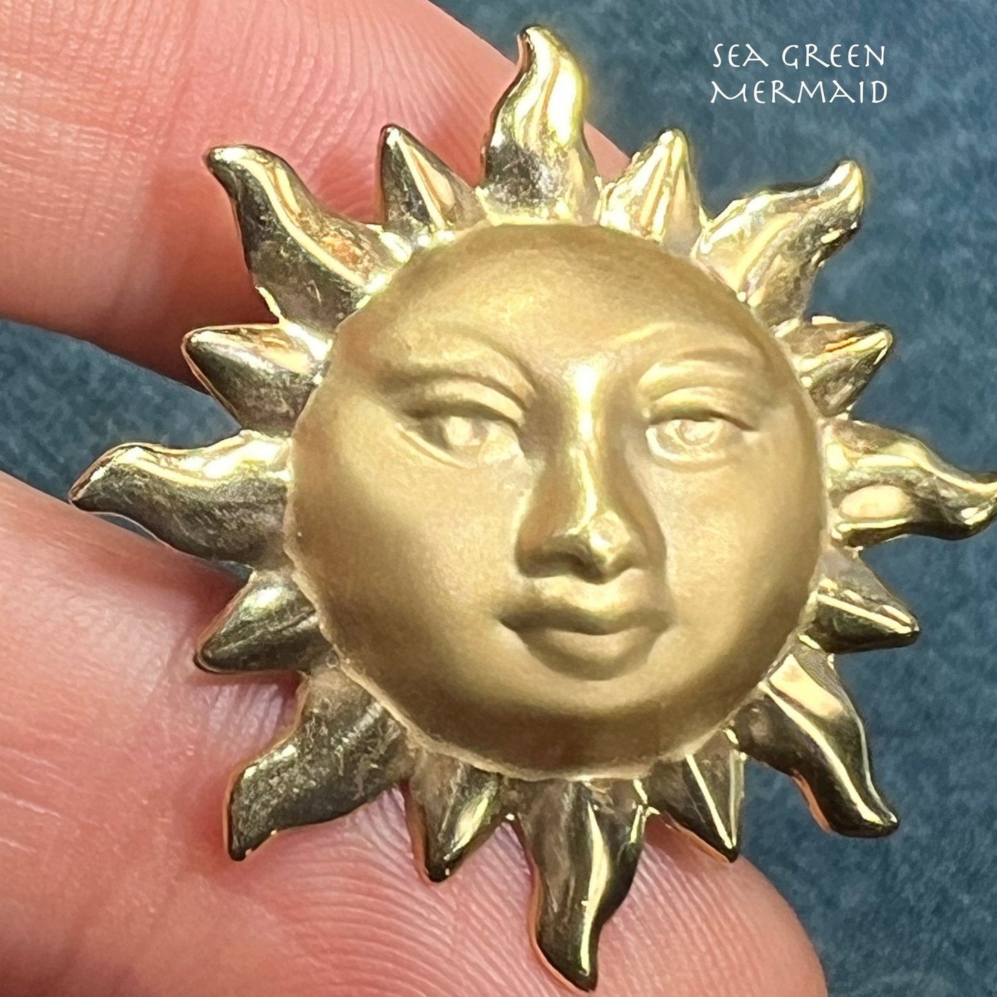 14k Yellow Gold Puffy Sun Burst Face Slide Pendant. 1.25" Medallion