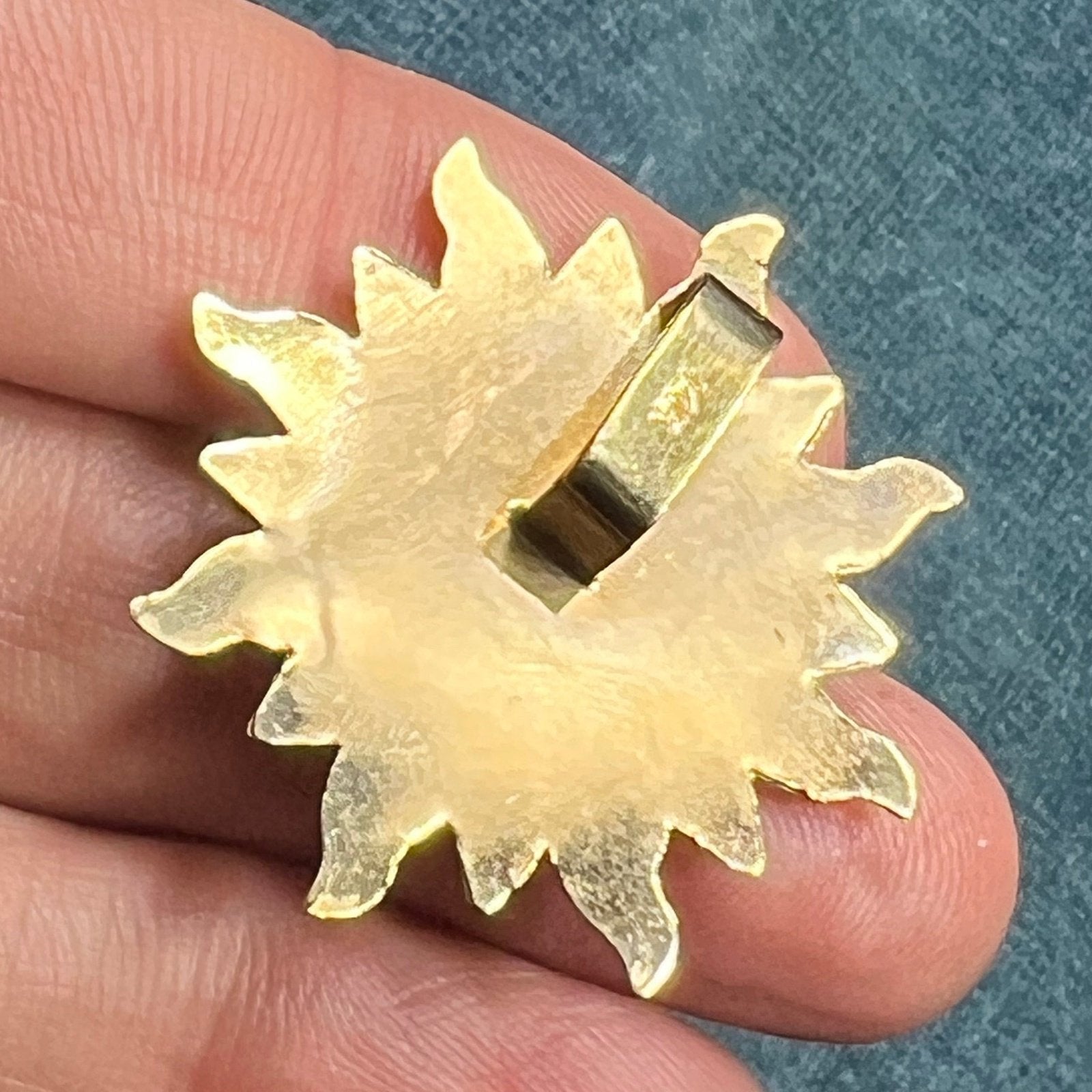 14k Yellow Gold Puffy Sun Burst Face Slide Pendant. 1.25" Medallion