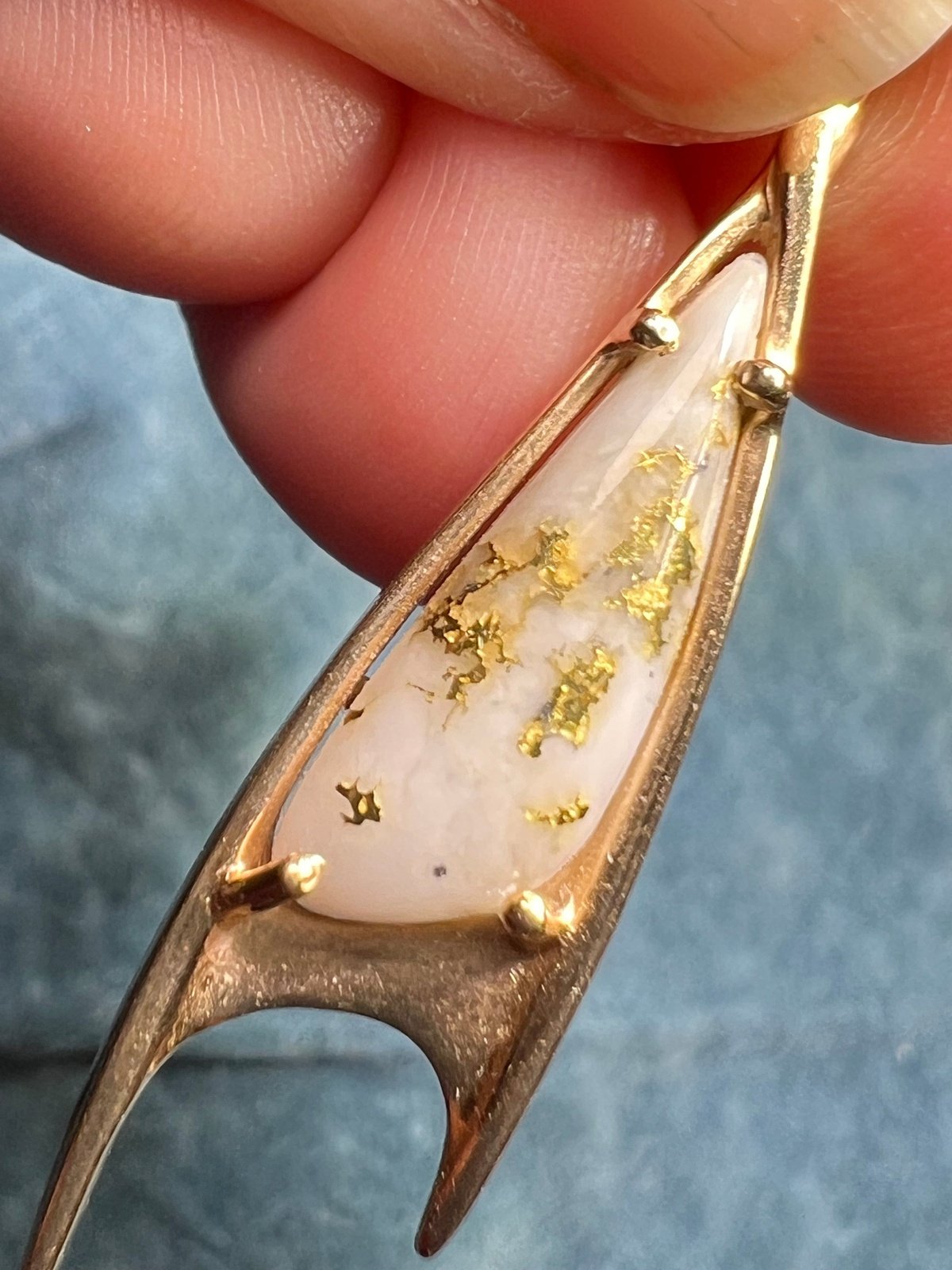 14k Gold ALASKAN Gold in Quartz Tribal Pendant. 1.7" *Video*