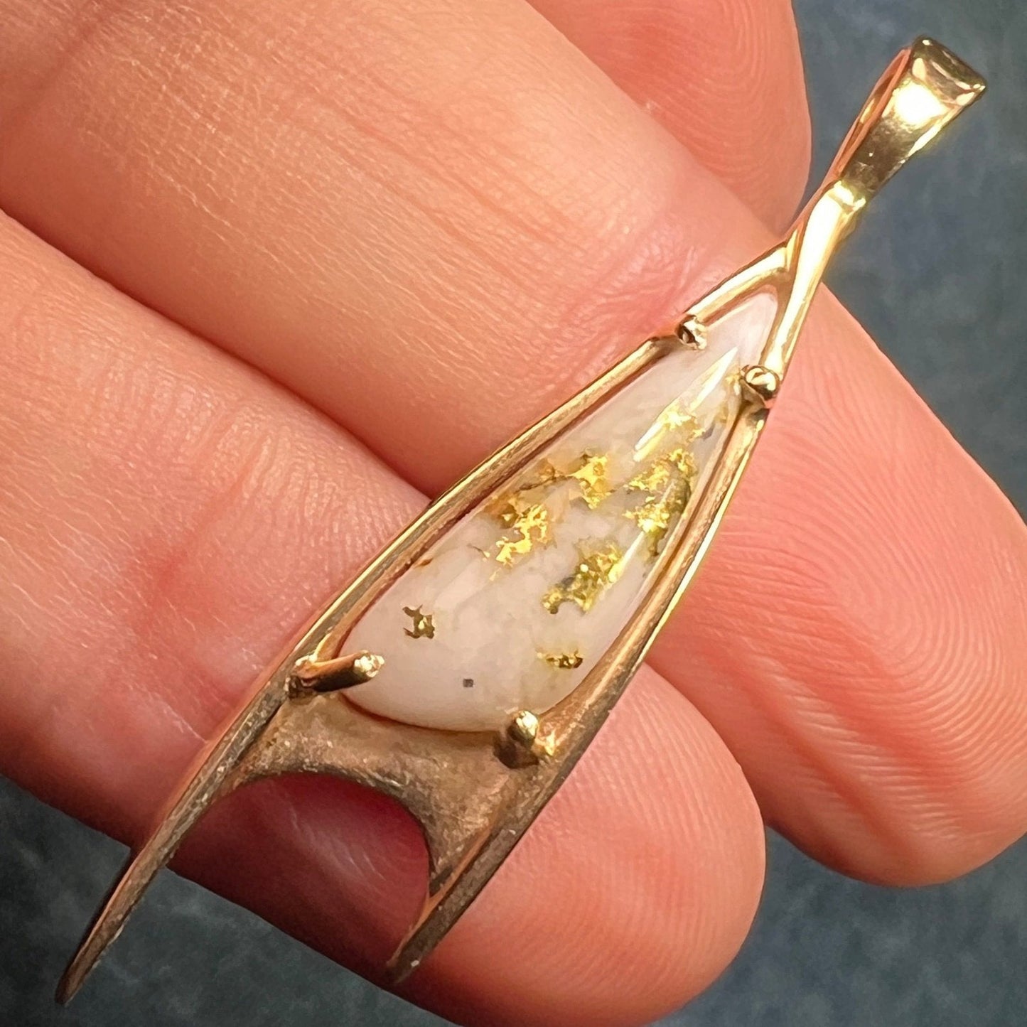14k Gold ALASKAN Gold in Quartz Tribal Pendant. 1.7" *Video*