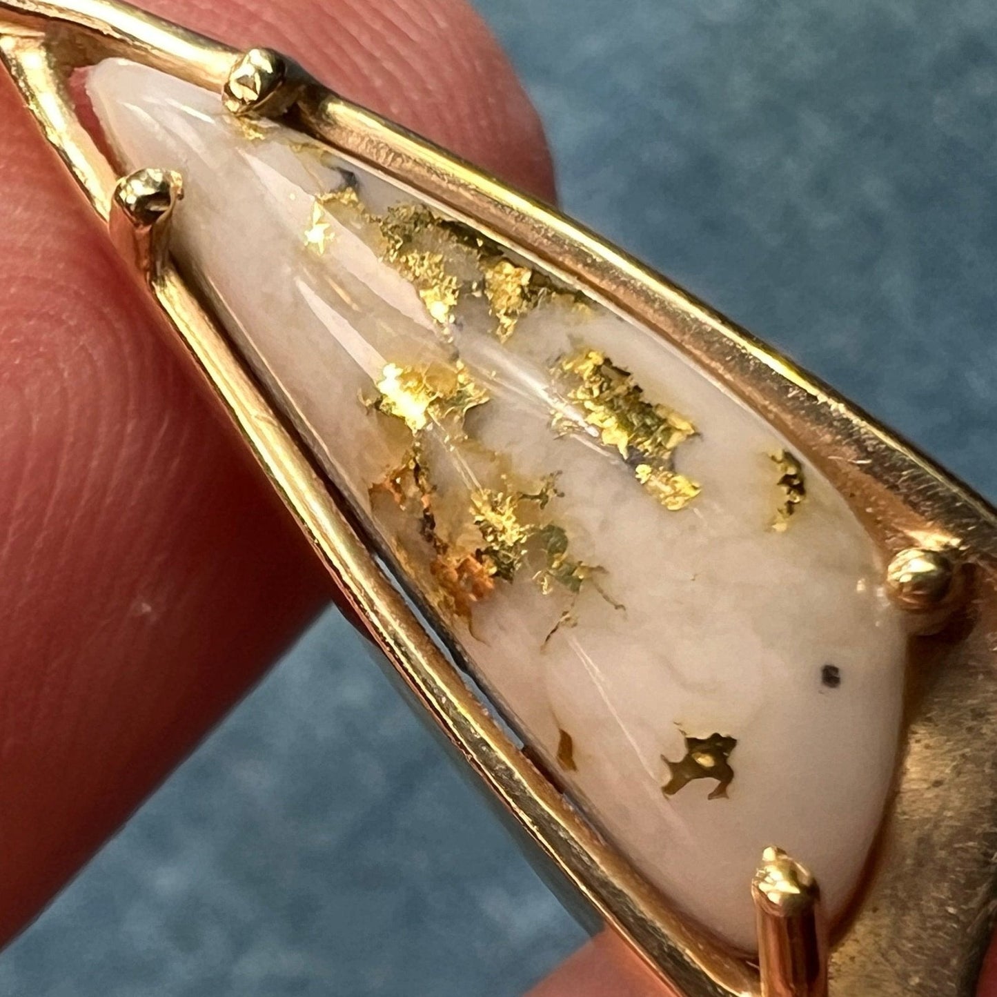 14k Gold ALASKAN Gold in Quartz Tribal Pendant. 1.7" *Video*