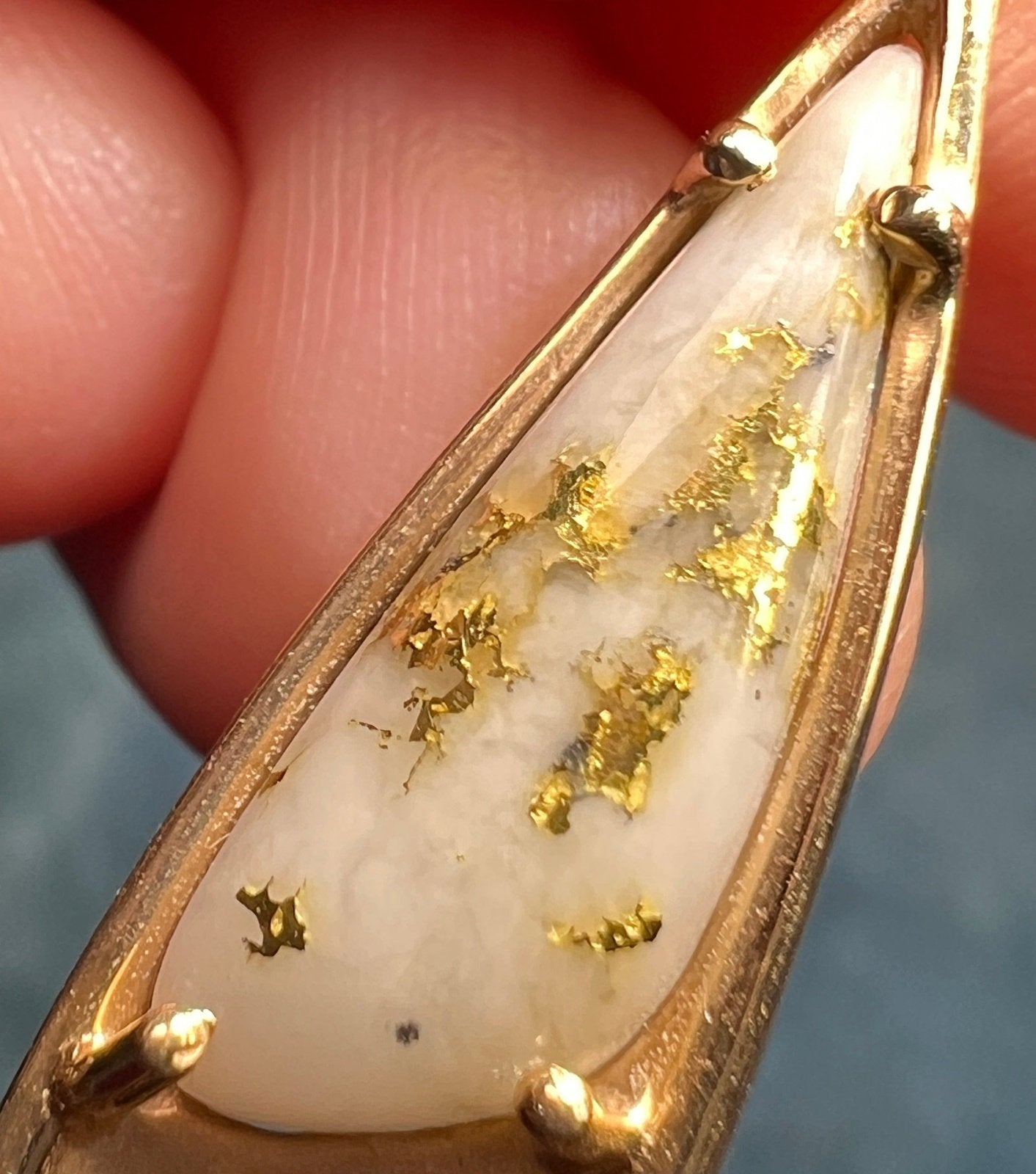 14k Gold ALASKAN Gold in Quartz Tribal Pendant. 1.7" *Video*