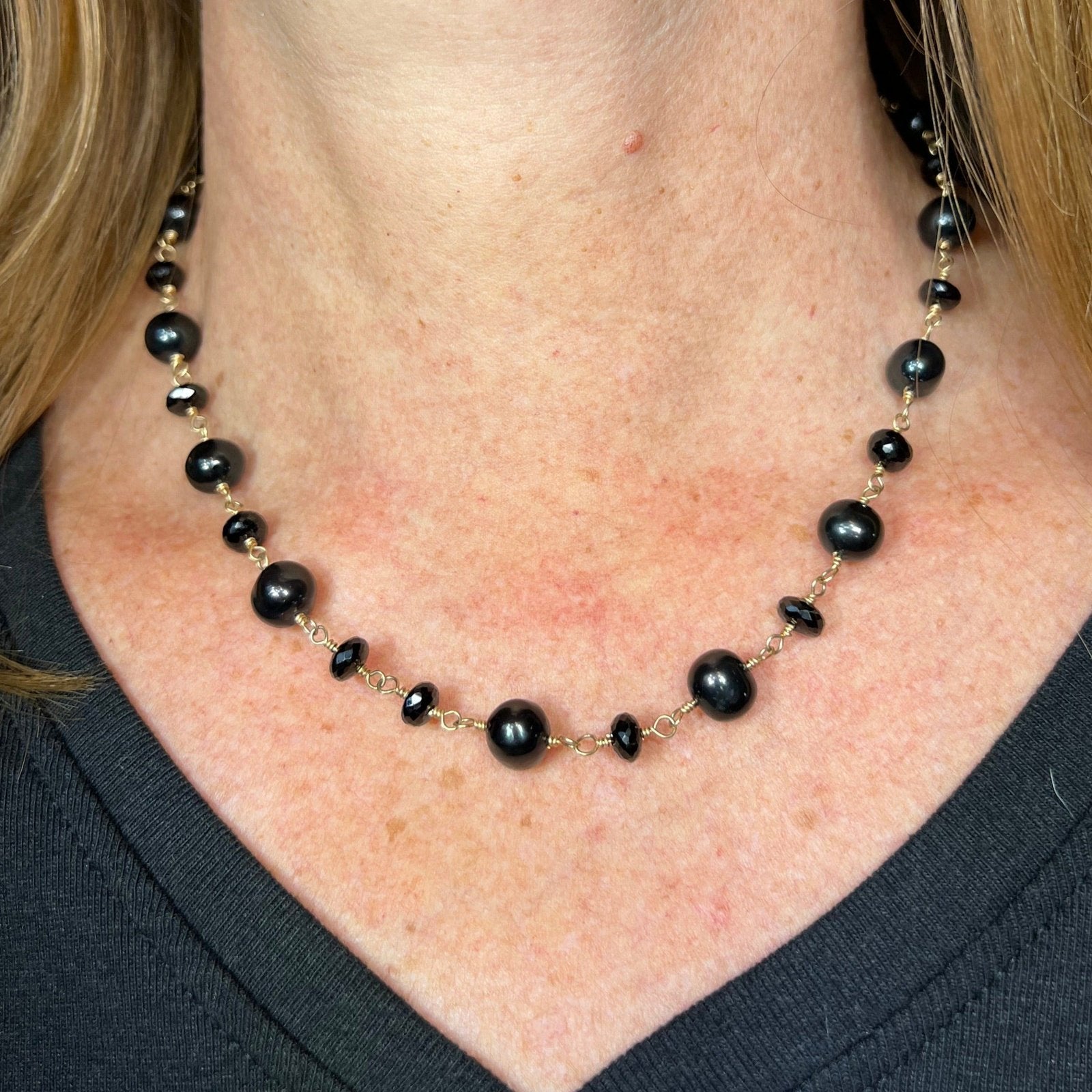 14k Gold Black Pearl + Onyx Station Chain Necklace. 26g