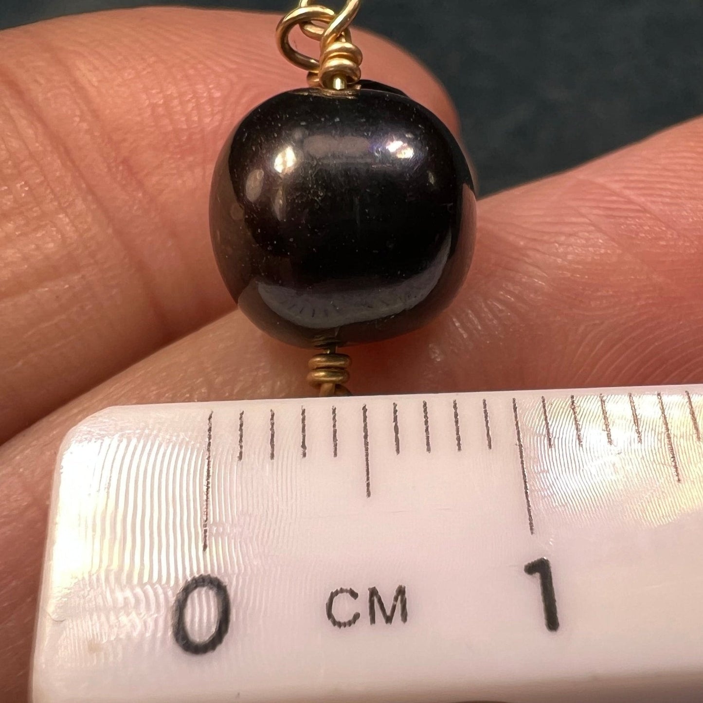 14k Gold Black Pearl + Onyx Station Chain Necklace. 26g
