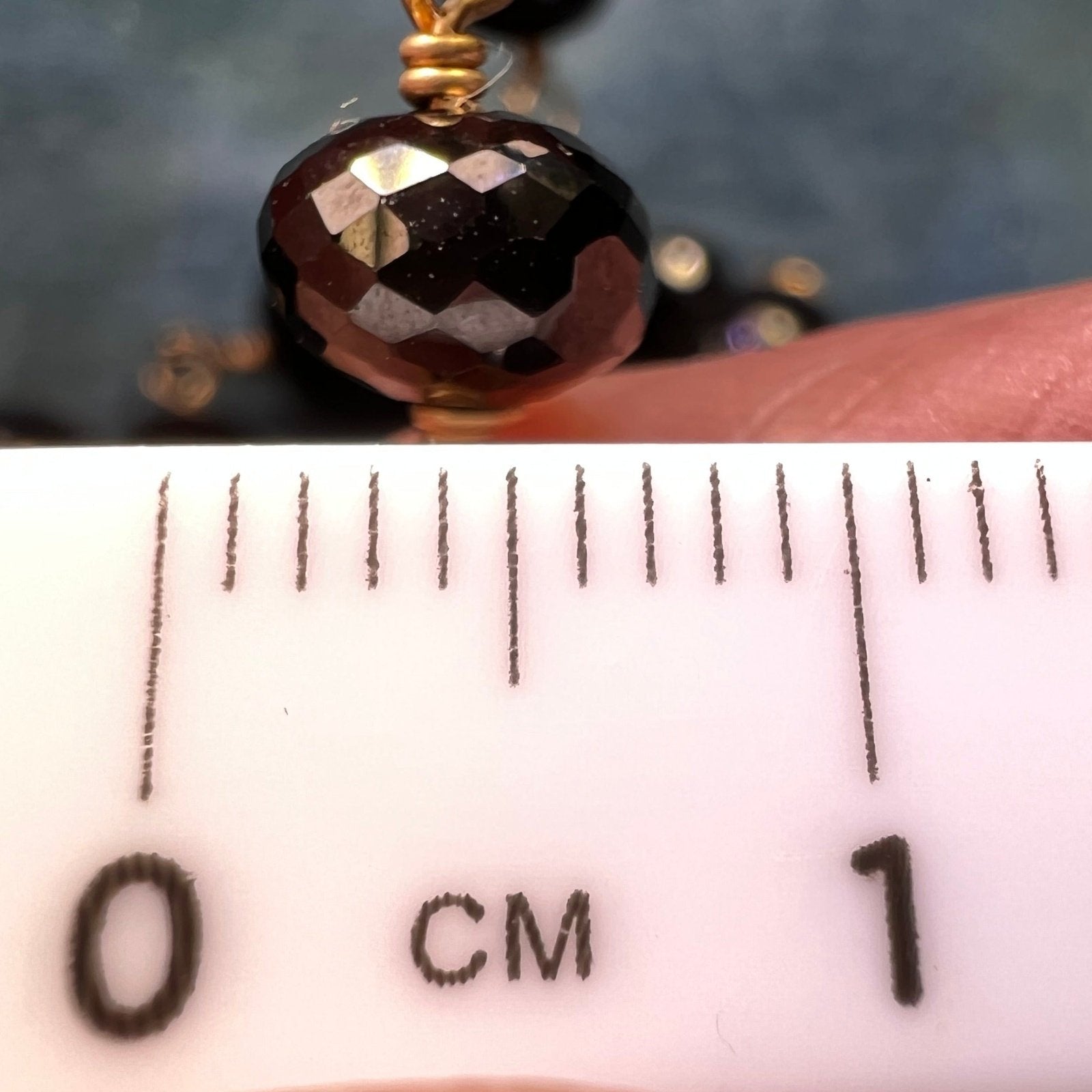 14k Gold Black Pearl + Onyx Station Chain Necklace. 26g