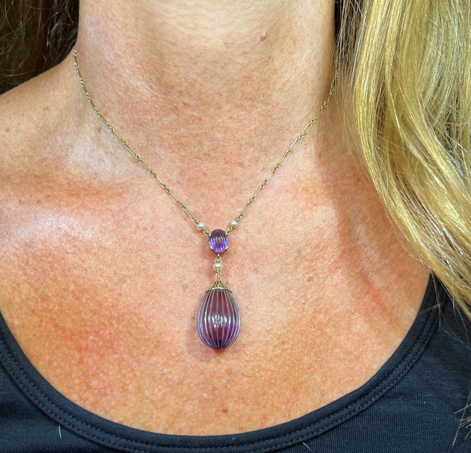 14k Gold Carved Cabochon Amethyst Drop Pendant Necklace. Antique