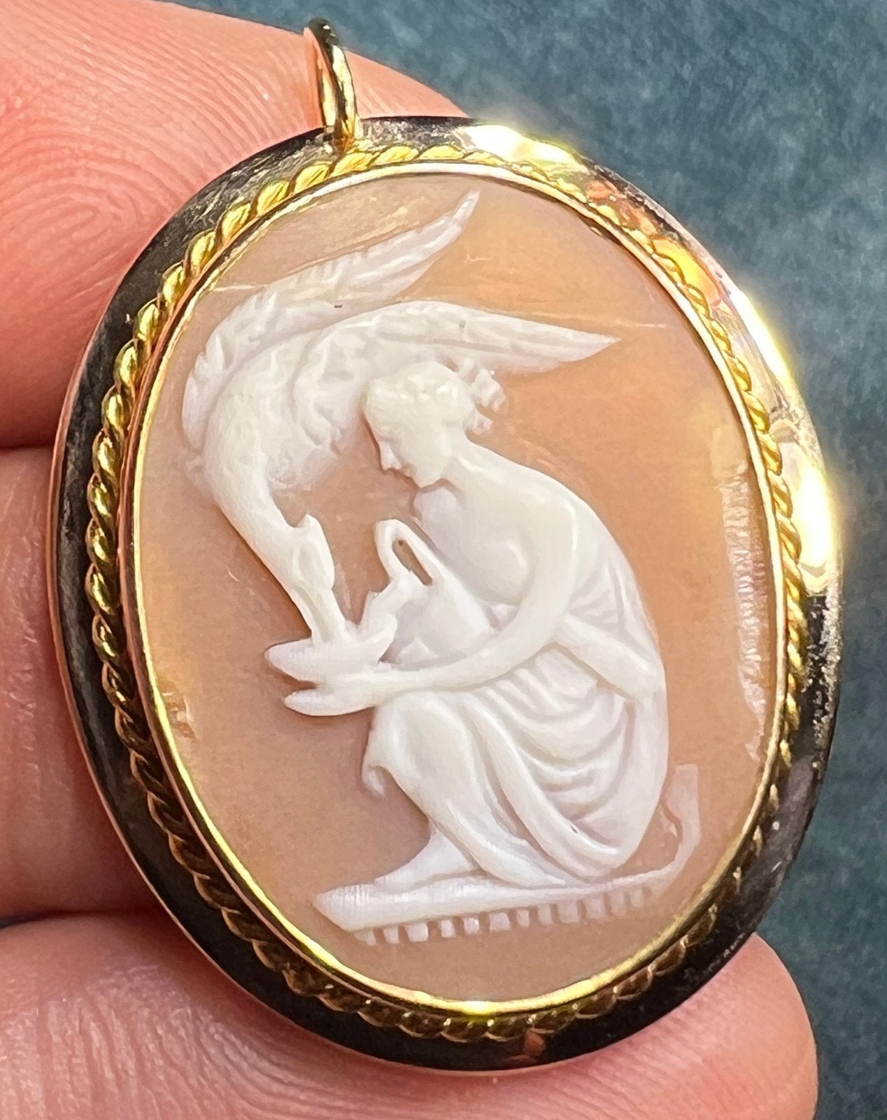 14k Gold Mythology Cameo Hebe Feeding Bird 1.3"