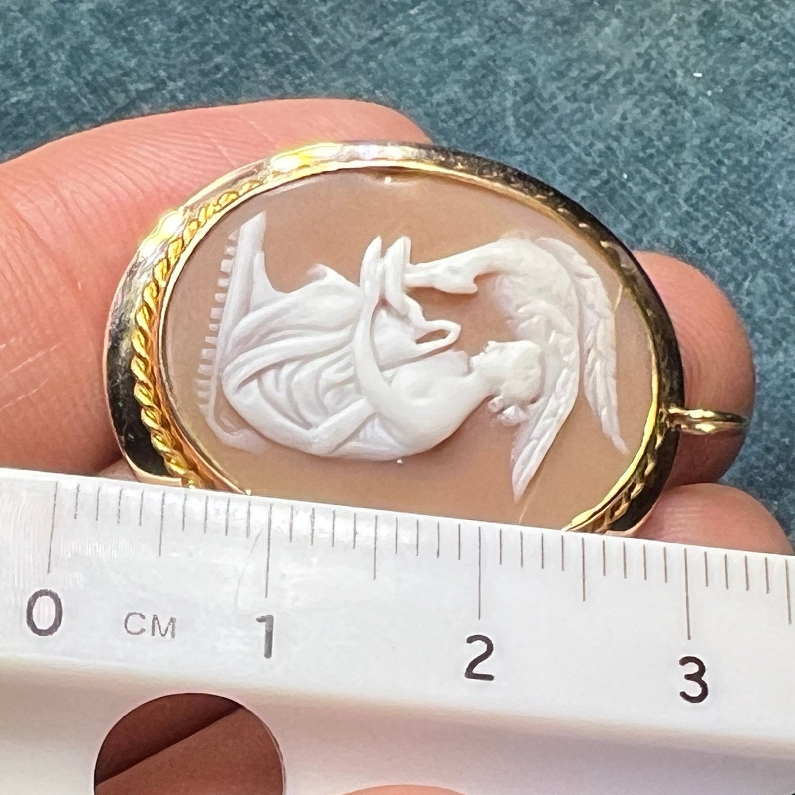 14k Gold Mythology Cameo Hebe Feeding Bird 1.3"