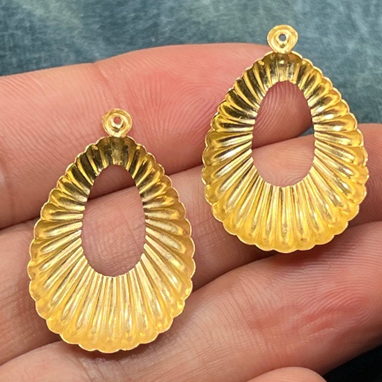 14k Gold Ribbed Shrimp Shell Earring Jacket Enhancers. 1.2" Teardrops