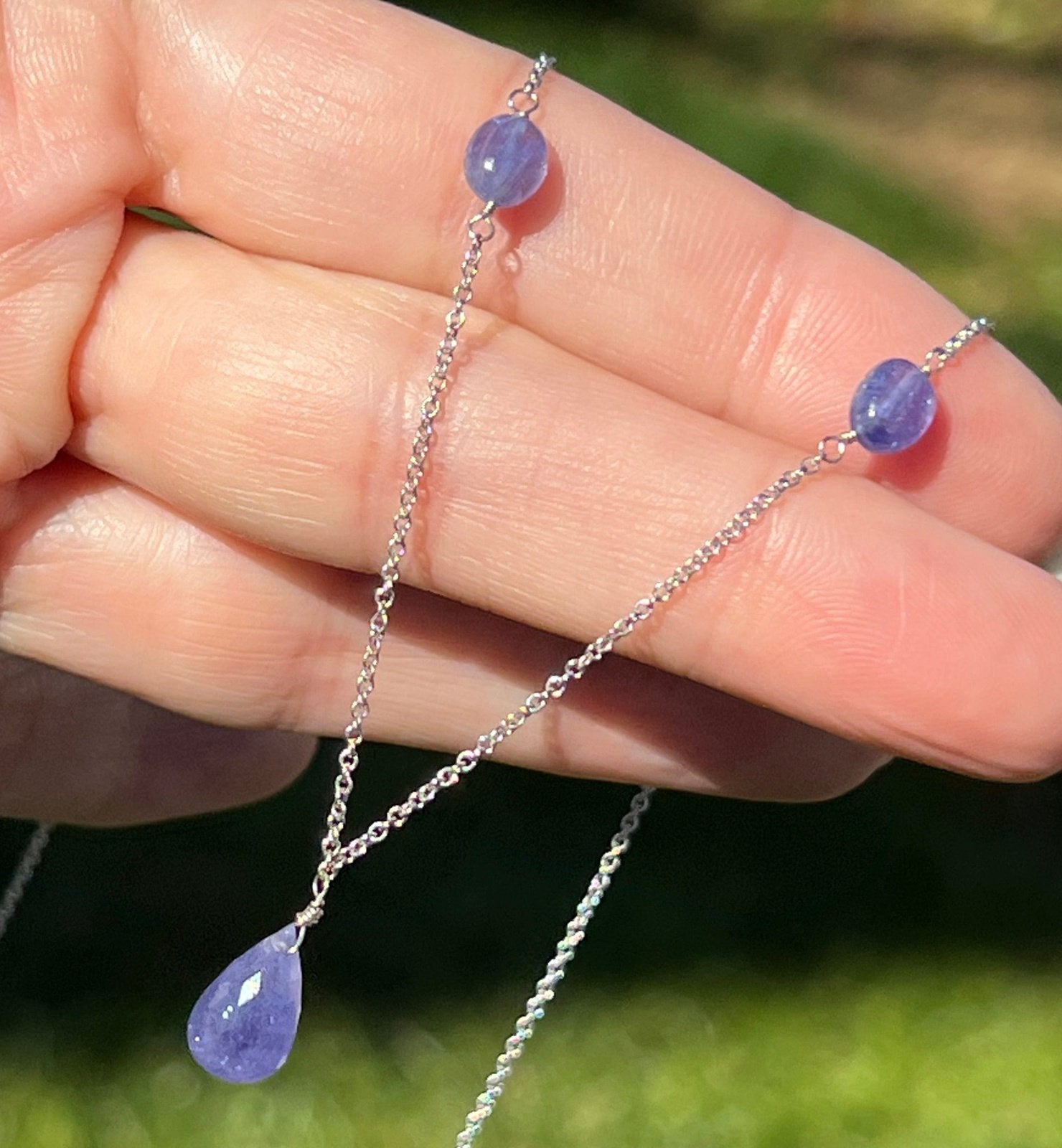 14k Gold Tanzanite Cabochon Necklace w Droplet Pendant. Periwinkle!