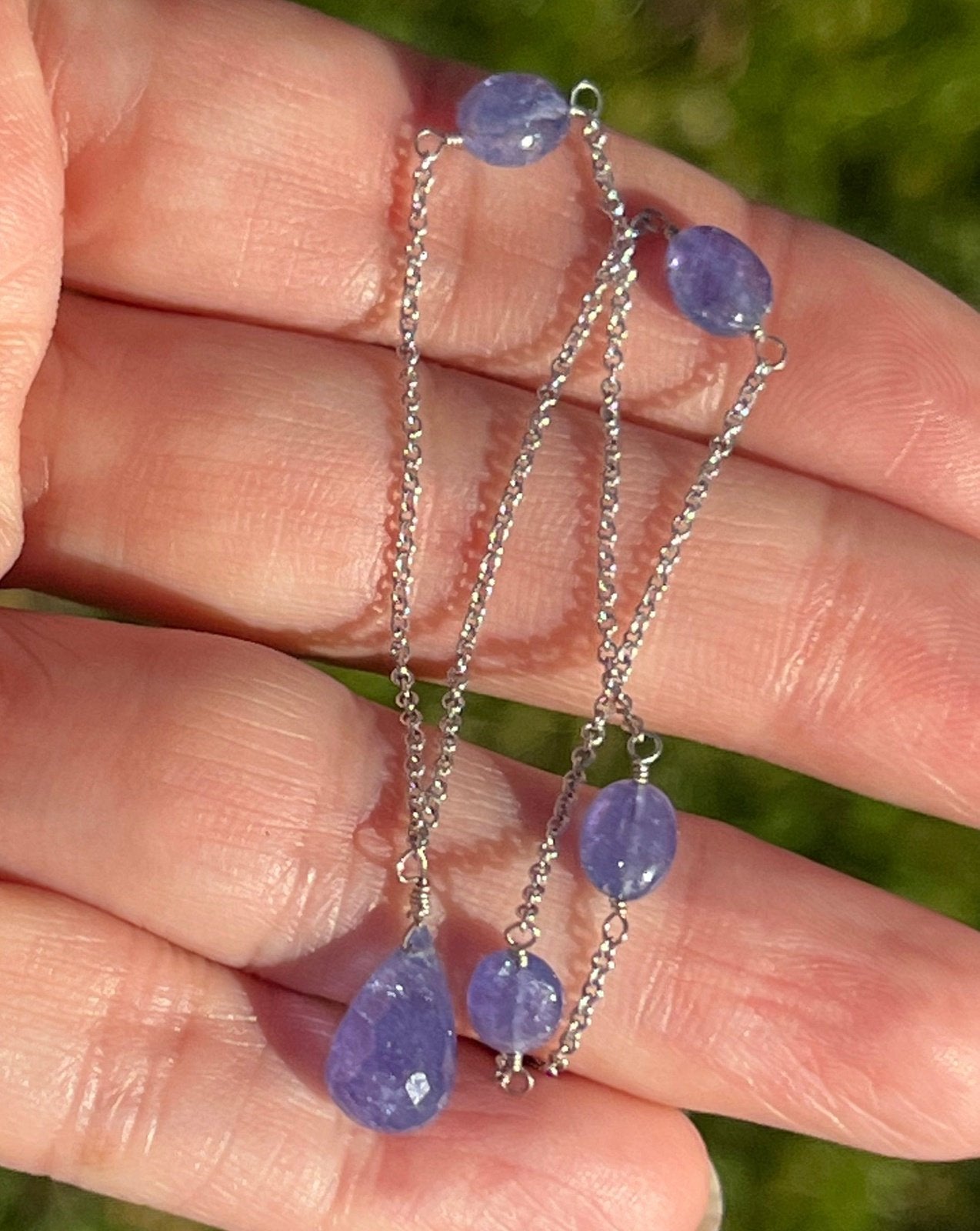 14k Gold Tanzanite Cabochon Necklace w Droplet Pendant. Periwinkle!