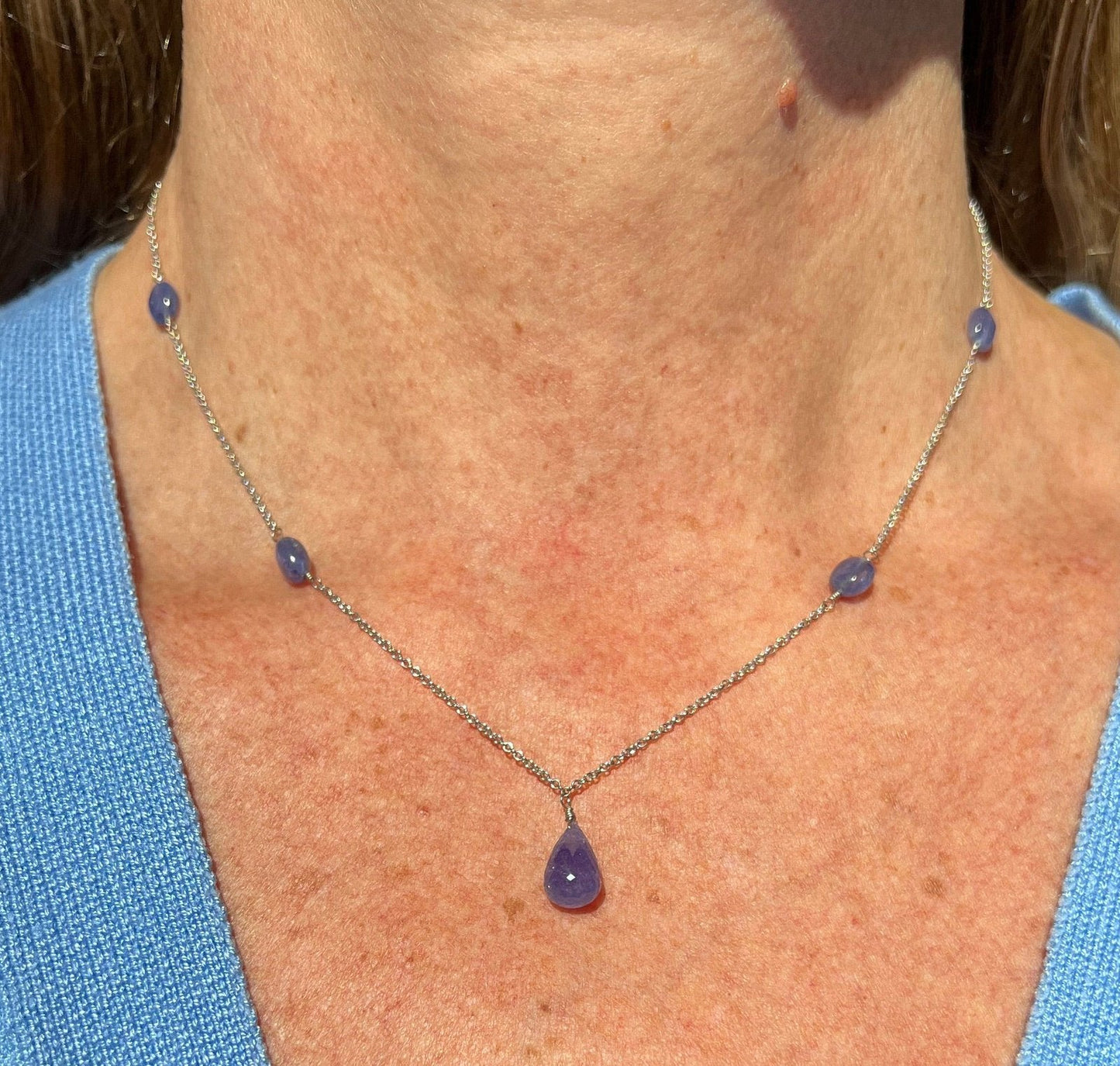 14k Gold Tanzanite Cabochon Necklace w Droplet Pendant. Periwinkle!