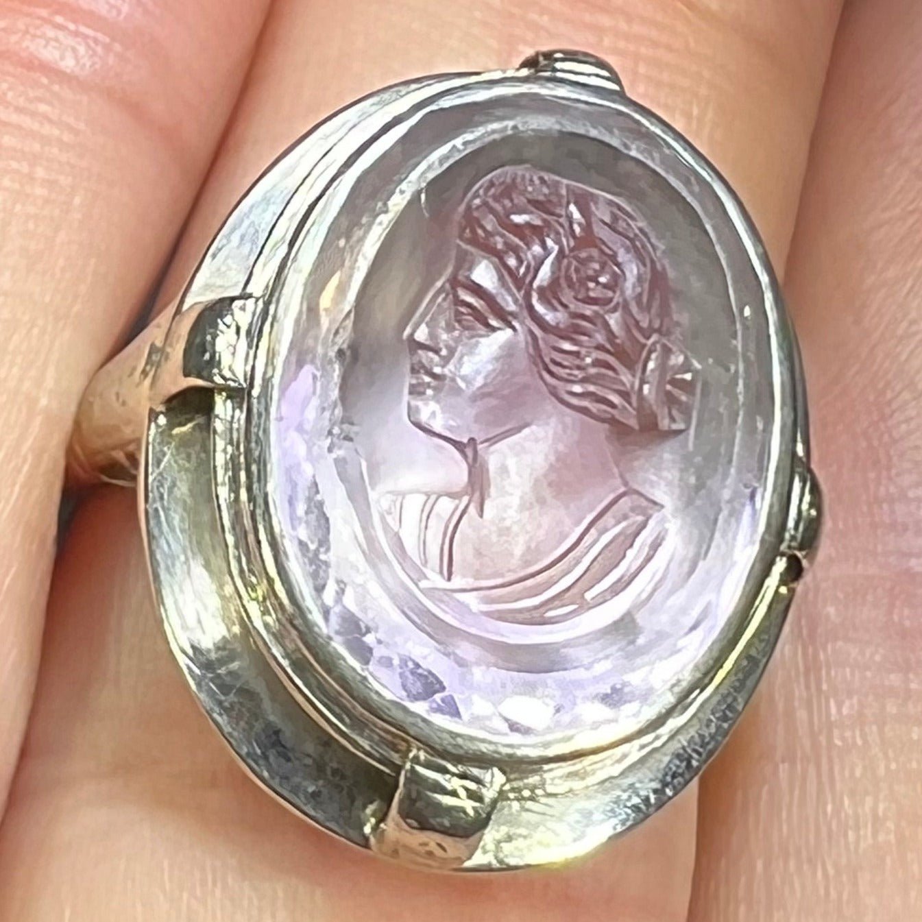 14k White Gold Lavender Amethyst Cameo Ring. Antique
