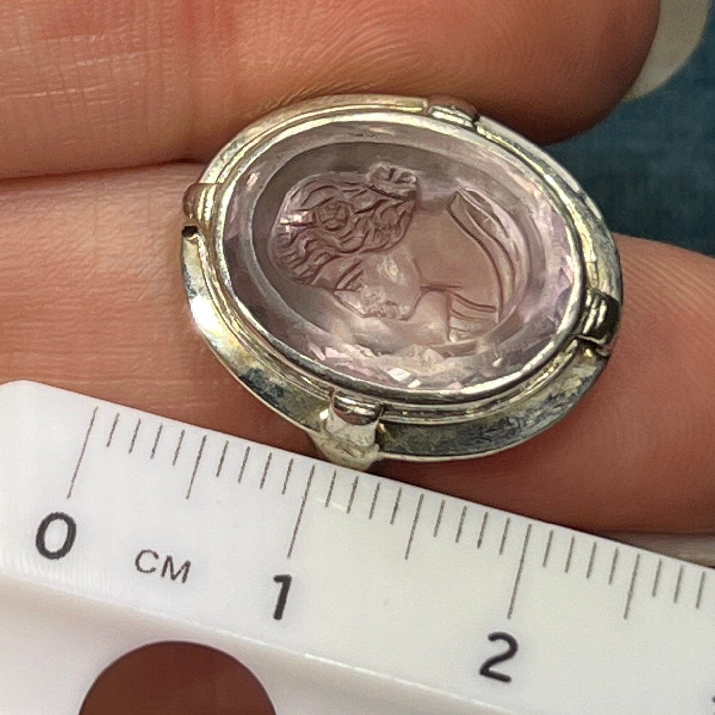 14k White Gold Lavender Amethyst Cameo Ring. Antique