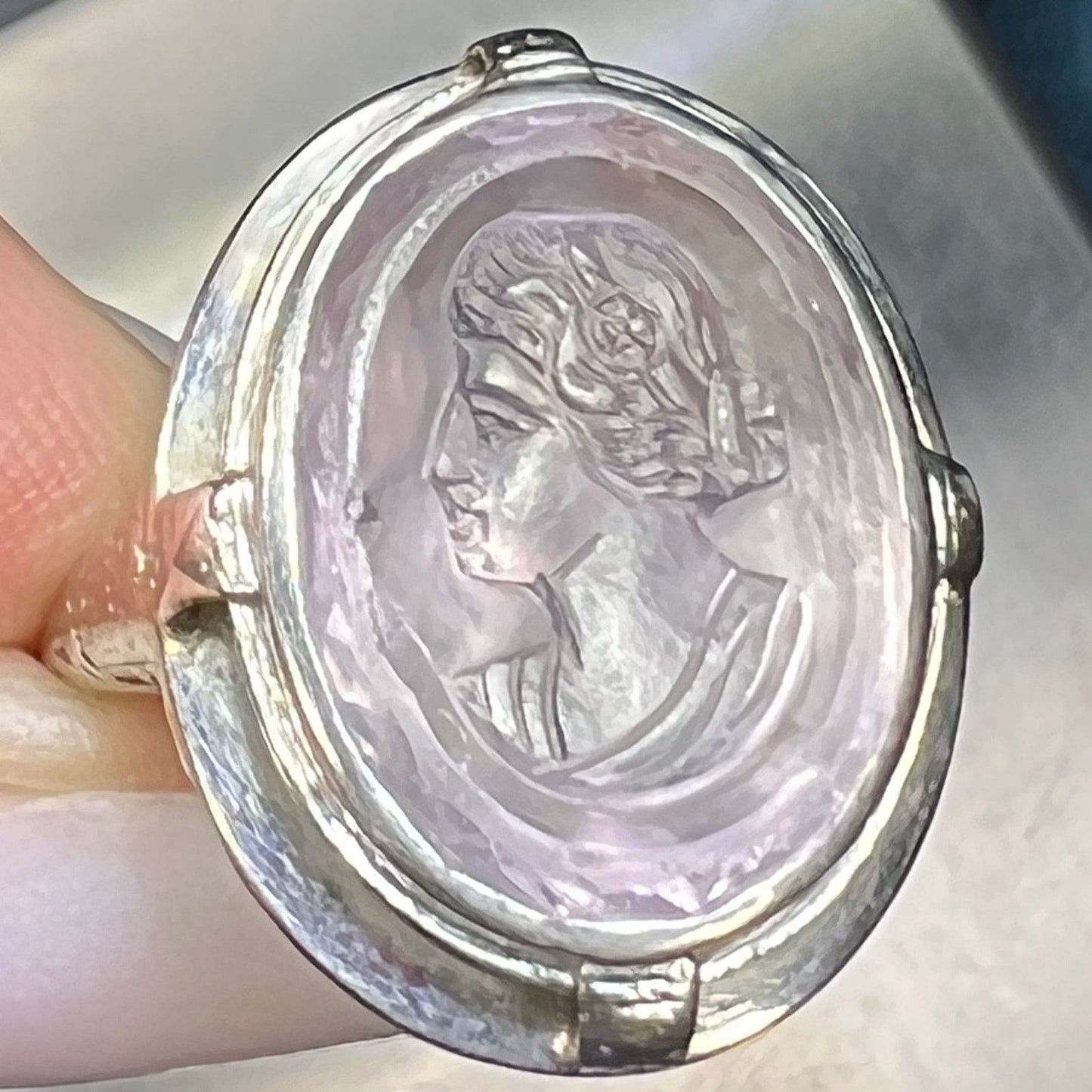 14k White Gold Lavender Amethyst Cameo Ring. Antique