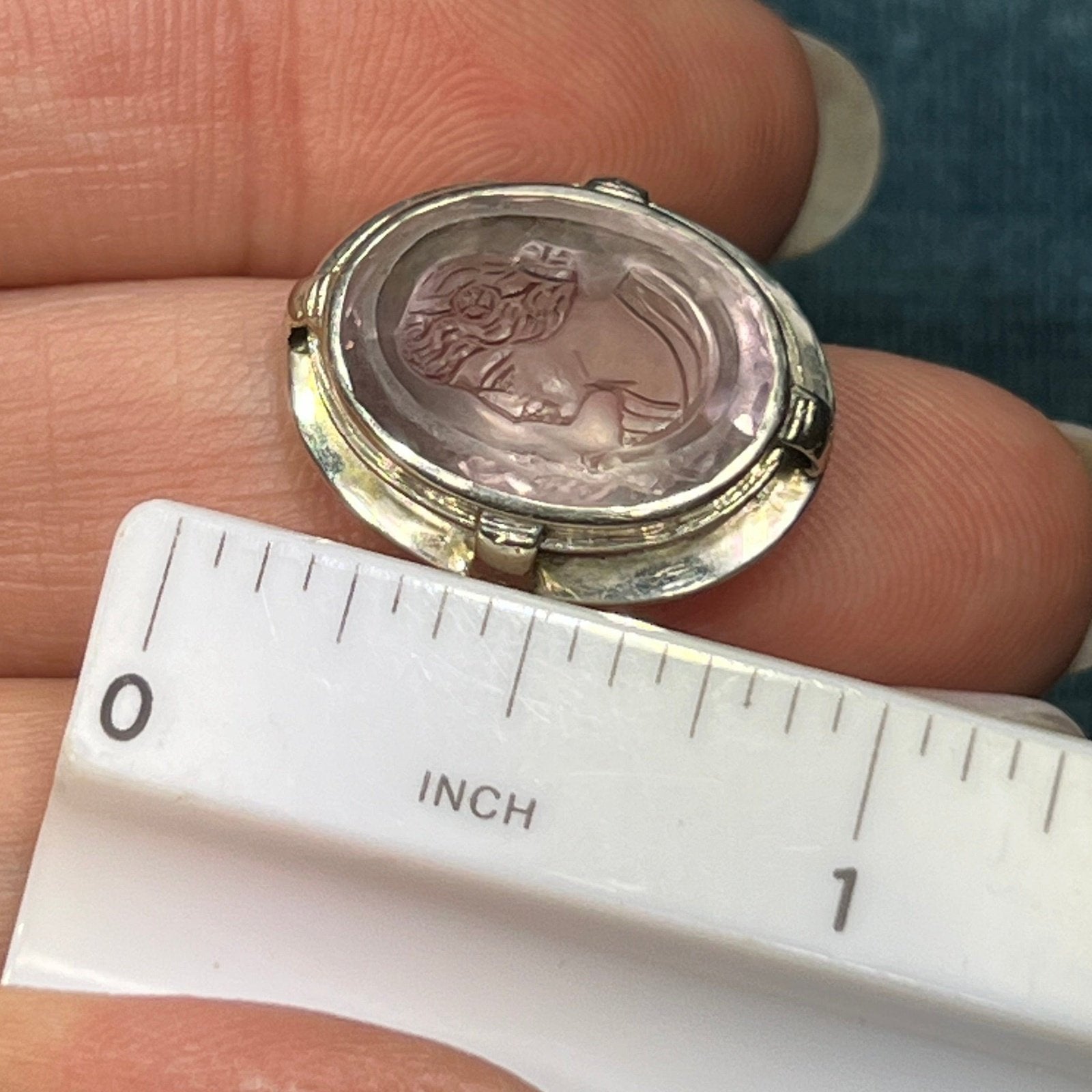 14k White Gold Lavender Amethyst Cameo Ring. Antique