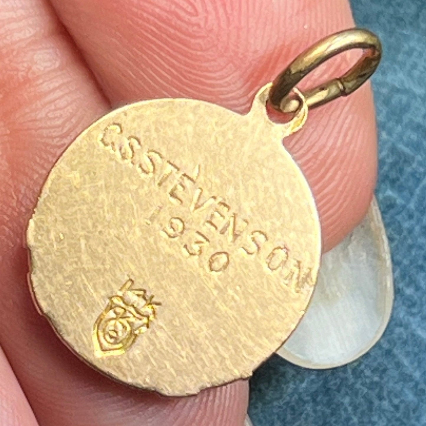 14k Yellow Gold 1930 Daily Princetonian Pendant. Tiger w Feather Quill