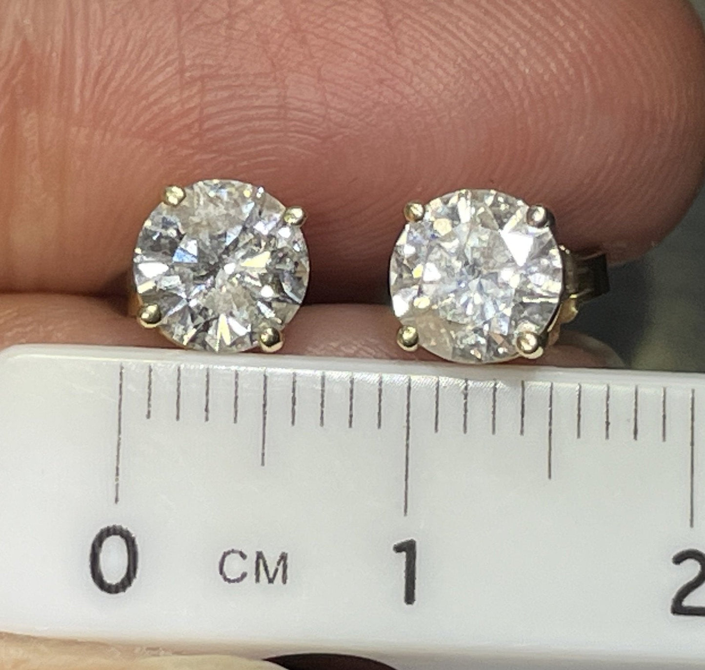 14k Yellow Gold 2.0 TCW Diamond Stud Earrings. Safety Backs
