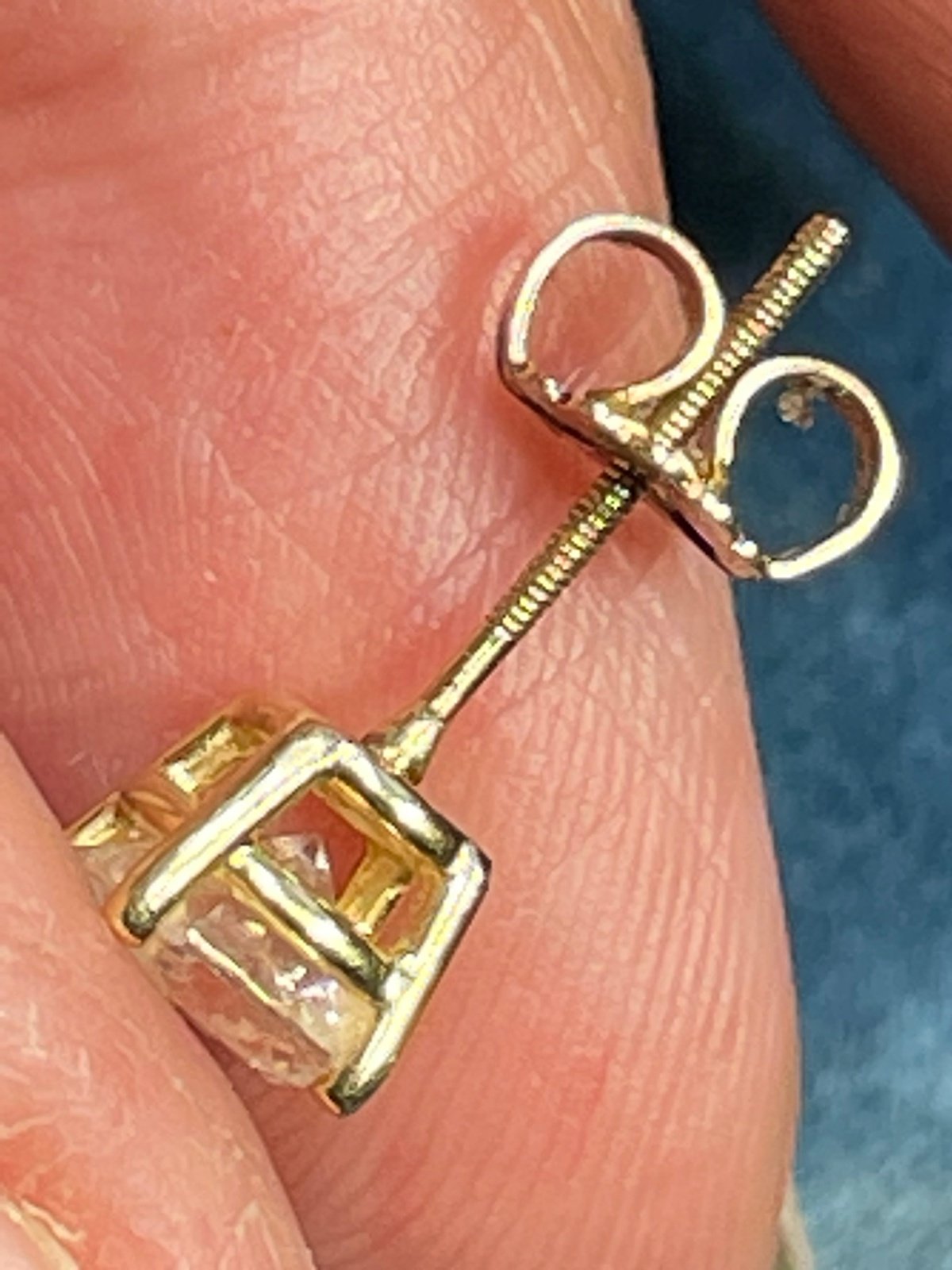 14k Yellow Gold 2.0 TCW Diamond Stud Earrings. Safety Backs