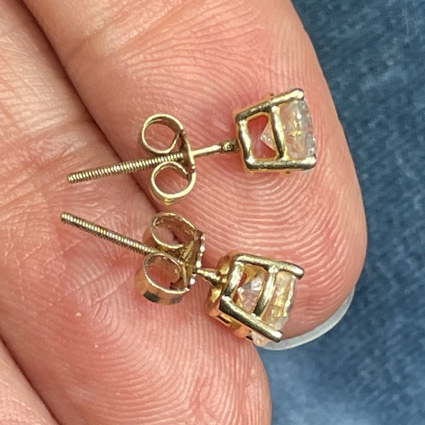14k Yellow Gold 2.0 TCW Diamond Stud Earrings. Safety Backs