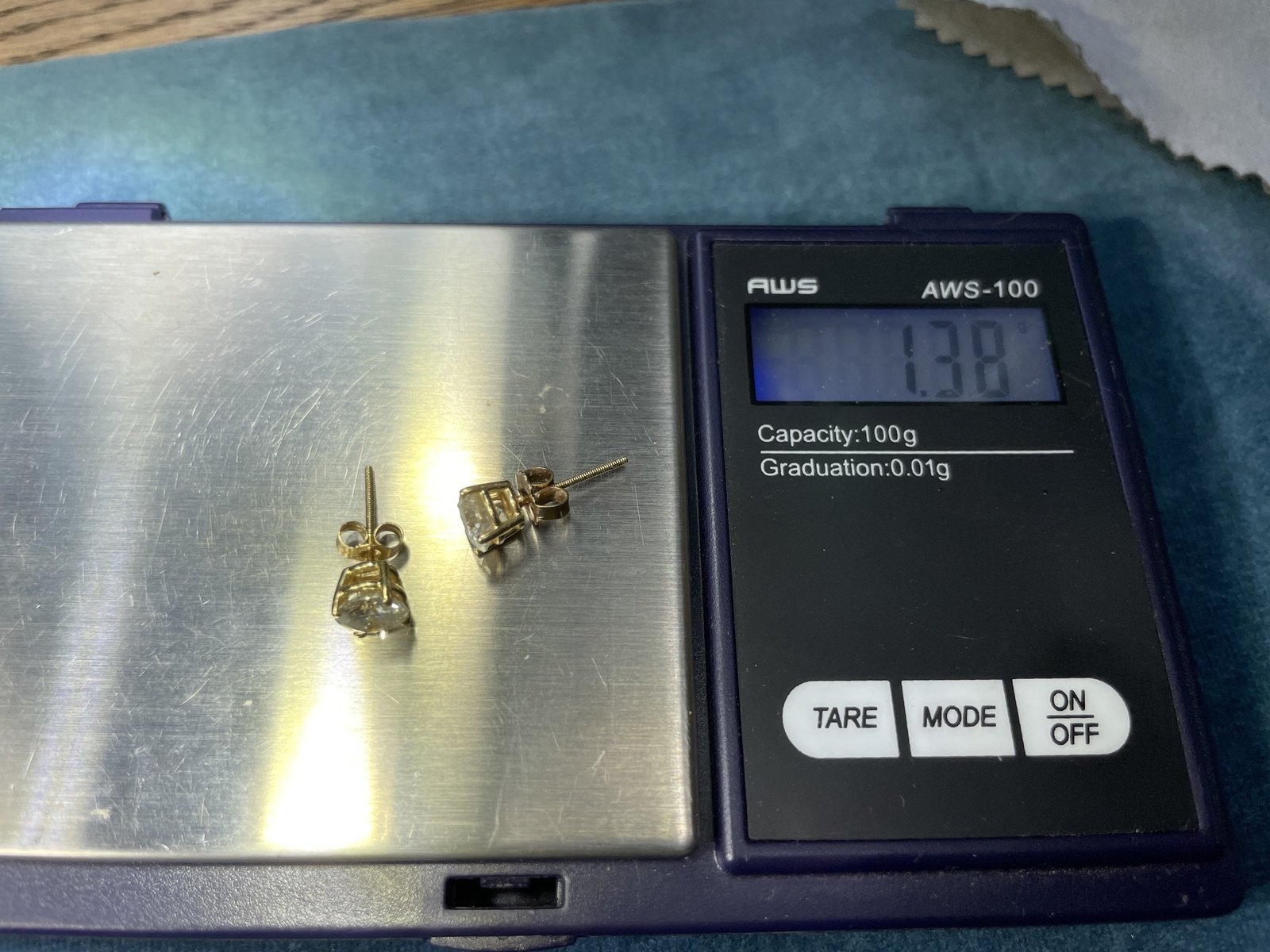 14k Yellow Gold 2.0 TCW Diamond Stud Earrings. Safety Backs