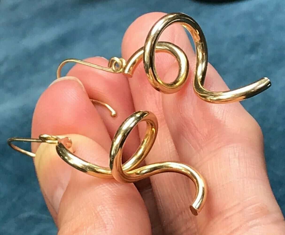 14k Yellow Gold 3-D Artistic Spiral Snake Dangly Earrings. Large 1.8" -K7L9J