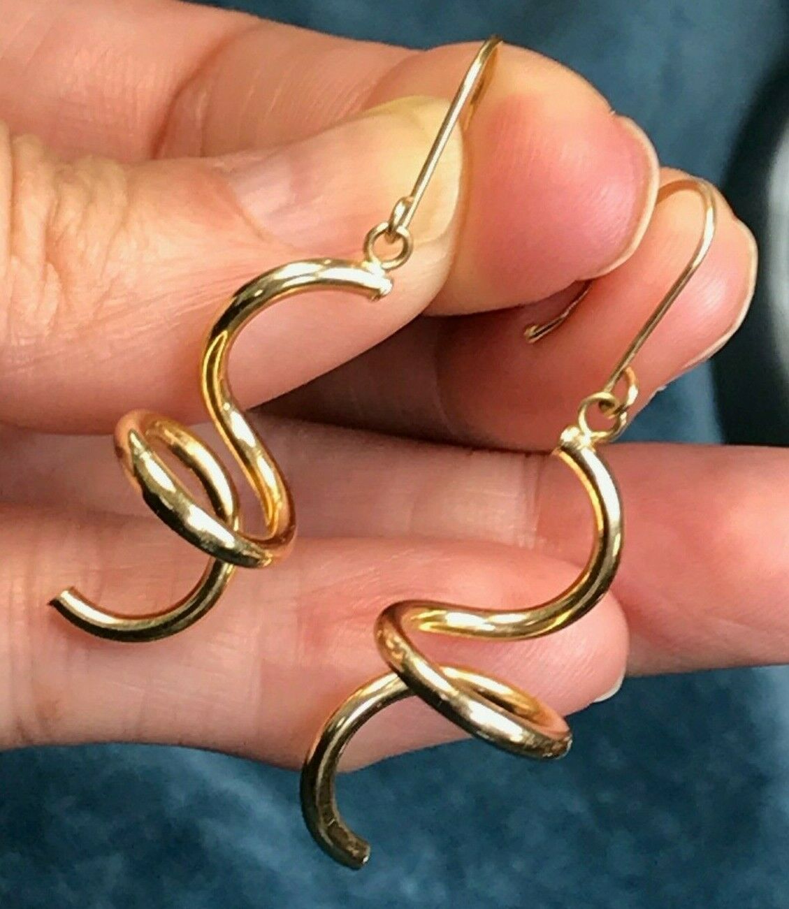 14k Yellow Gold 3-D Artistic Spiral Snake Dangly Earrings. Large 1.8" -K7L9J