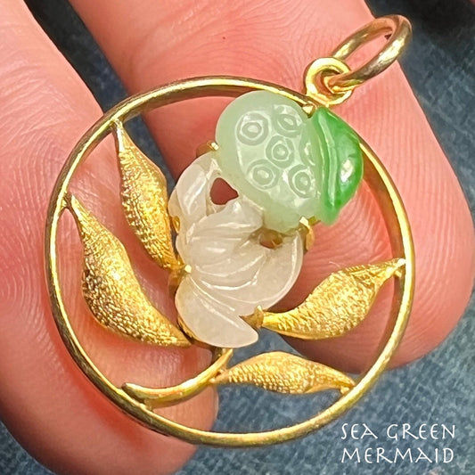 14k Yellow Gold Carved Jade Polka Dot Flower Circle Pendant